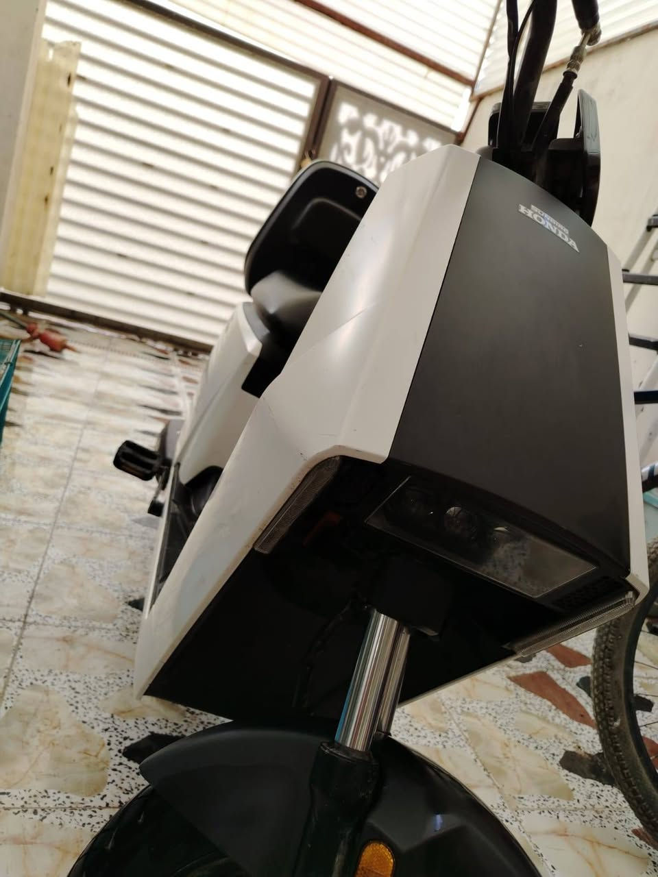 دراجه HONDA SO8  ياباني كهربائيه بطارية ليثيوم نضيفه كامله اشاير لايت عالي ناصي نظام حمايه اي نقص مابيها مكاني بغداد جكوك *********** السعر 600
