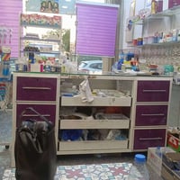 رفوف صيدلية • كاملة