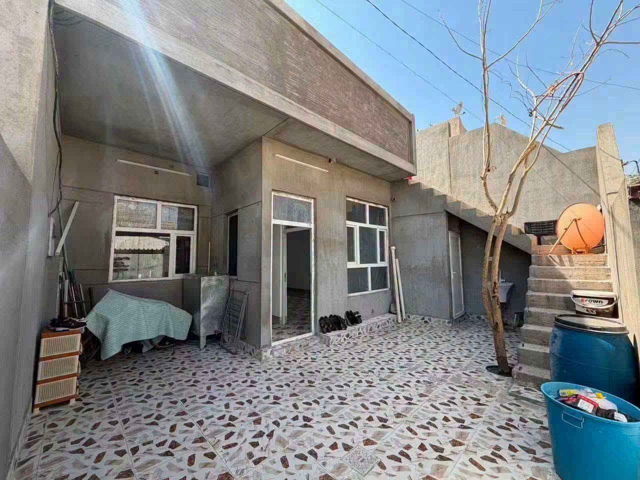 بنجاعلي سيما ستي • ١٥٠م • بناء حديث