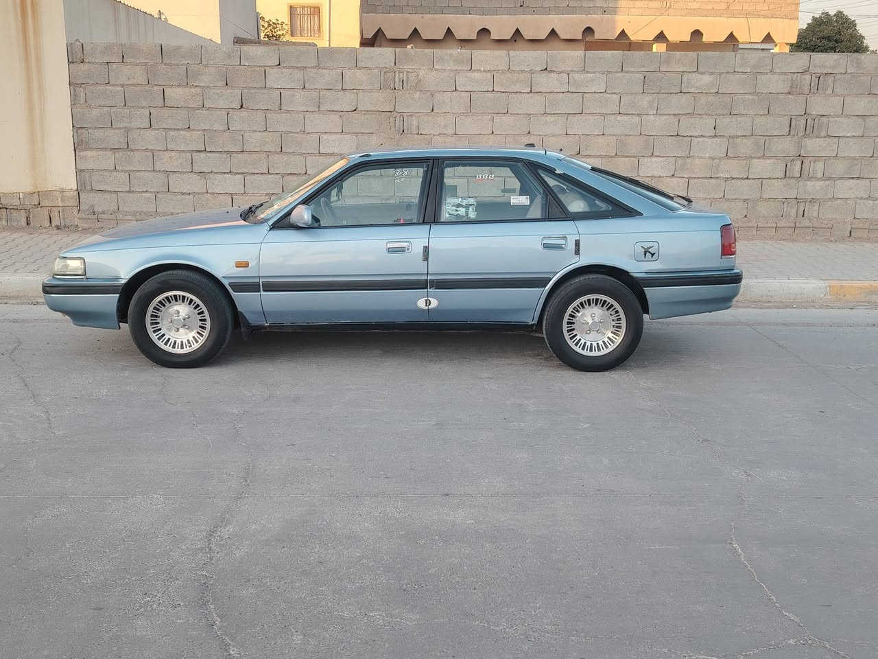 السلام عليكم 
مازدا موديل 90
 8بخ رقم اربيل سنويه منتهيه صارلها 4اشهر شرط التحويل كير مكينه شرط كهربائيات كلها شغاله صدر نص عمر 
 السعر 40وبيها مجال ومراوس حسب القناعه 
***********
