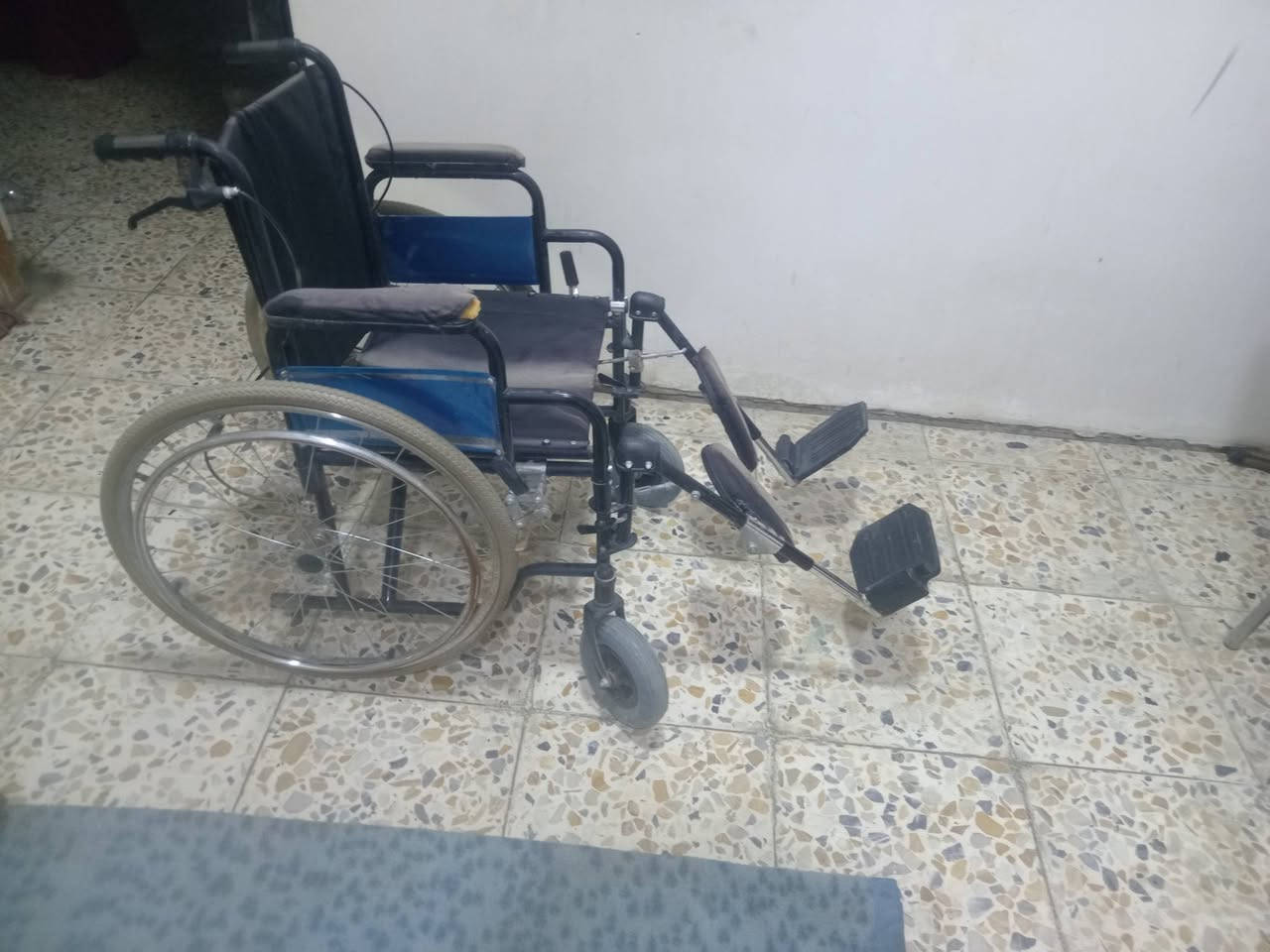 عربانة • بلاش • تواير نفخ
