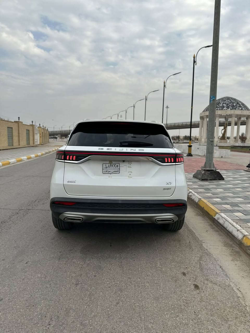 كفالة عامة موديل 2025 رقم واسط حرة تحويل ثاني يوم
BAIC BEIJING. X7 
ممشاها 16،000 زيروو
محرك ميتسوبيشي ياباني 1500 تيربو
الگير من شركة ايسن اليابانيه 
نظام التعليق من شركة مرسيدس بنز 
كامرات 360 درجة
تدفئة تبريد كشنات وستيرن 
كشنات جلد 
اضاءة مخفية بالدشبول مع الأبواب 
جنطة كهرباء 
ثلاث شاشات 
شاشة دشبول وشاشة للتحكم وشاشة تبريد 
مكان السيارة واسط (الكوت)
السعر 180 وبيها مجال او مراوس حسب القناعة 
رقمي ***********
