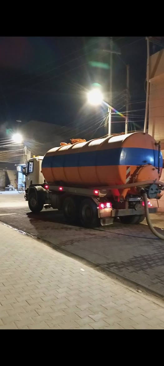 عليكم للبيع سكانيه حوضيه سحب مجاري موديل 2002 سياره بلاديه مجموعة سكس تخم تأير جديد سياره جديده جاهزة للعمل شراي يتصل ***********
