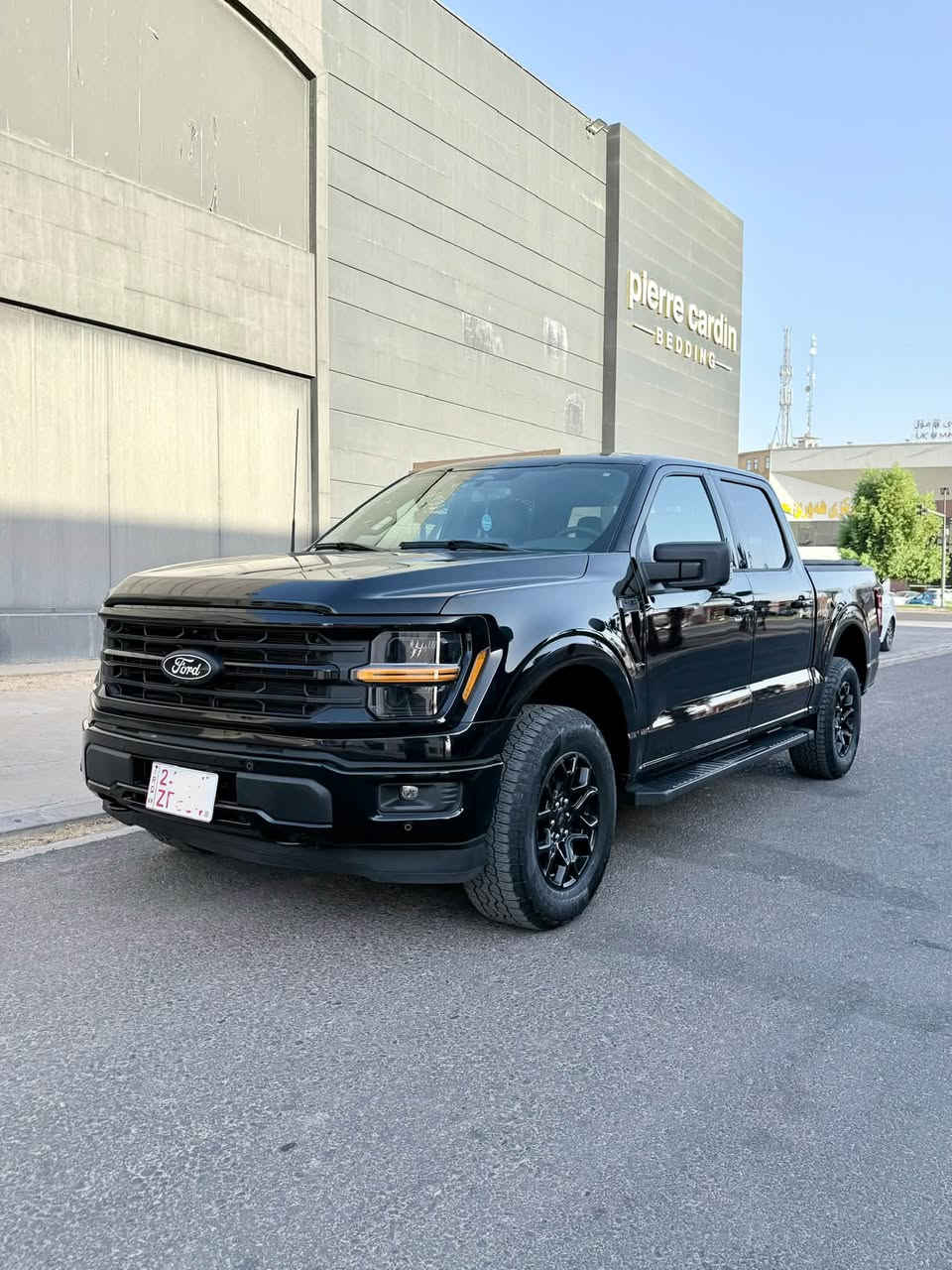 السيارة:-  FORD F-150 XLT 2024
نرخ: ٣٦٥$ ورقە 
رۆیشتن : ١٦ هەزار مایل 
مەکینە : ٦ پستن ٢.٧ تۆربۆ
مواسەفات : XLT پلەس شاشە گەورە بەسمە گێر لە عەرد کوشن جلد کوشن هیتر ٥ کامیرە دبل اکسل ٤*٤ تەنها پانوراما نیە 
زیانەکان : بەبێ سبغە هەندێک pdr هەیە بەبێ ژورەوە 
ئێرباک : سوکان و شانەکان 
رقم شاسی : 1FTEW3LP2RKF48341
شوێنی سەیارە : اربیل
کۆرەک : ***********
ئاسیا سێل : ***********
شرکە رێبوار سالار صالح 
هەولێر جادەی ١٠٠ مەتری  بەرامبەر کۆمپانیای سعد 
…………………………………………………………………
السيارة:-  FORD F-150 XLT 2024
سعر : ٣٦٥$ ورقە
ماشية:- 16 الف مایل ماشي
محرك:- ٦ سلند  ٢.٧ توربو 
مواصفات:- XLT plus شاشة كبير بصمة كير طيارة كشن جلد كشن هيتر ٥ كاميرا ٤*٤ دبل اكسل ماعدا بانوراما 
حادث : بدون صبغ شوية pdr بيها بدون دواخل 
ارباك : ستيرن او بردة طاك 
ملاحظة :  رقم شاصي صور حادث منشور  

1FTEW3LP2RKF48341
مكان سيارة : اربيل 
تفاصيل اكثر الاتصال علی ارقام التاليه 

كورك : ***********
اسيا : *********** 
شركة ريبوار سالار صالح 
اربيل شارع ١٠٠م مجاور شركة ازاد
