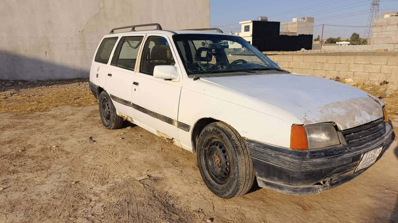 كاديت للبيع سنوي ساقط موجود صاحب سنوي......بي عطلات بصيط.... سعر 15 مجال قليل ....شراي يتصل....***********
