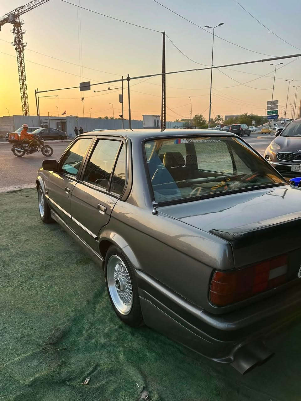 سلام عليك شلون العزاز
زعره موديل 1990 للبيع
السياره ضربت بيها جلب تكرمون بالبجم وشويه مرعبل 
 رقم شبه مميز سنويه ساقطه من شهر الثالث باسمي …
ويل bbs اصلي 15 واحد من كباتها مبيوك
 مكينه 28 مسكر 
كير عادي 6 نمر وي البك
تبريد شغال 
مشط ستيرن e36 
رادير 
واتر بم
كلها جددت
 السياره ناقصها ترتيب داخل (دشبول ودركه )
تنتها حلوه
مكينتها صافيه ناقصها بس واشر قبق ولفات فقط
كشنات ام
 سعر قفل قفل 45 
البياعه وشرايه (ليخابروني)
السياره مكانها حي الحسين او الغزاليه
***********
واني خادم للطيبين
