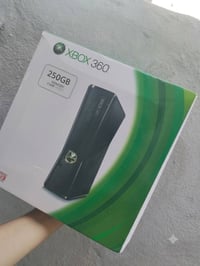 Xbox Super Slim 320 كيكا هارد مع  لعبه وجوستكات 2 اصلي لوك جديدات بلوت...