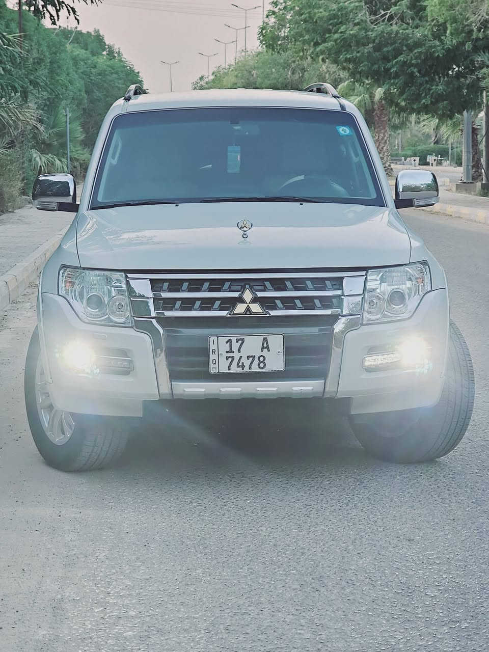 باجيرو موديل 2020..حبتور العلامة الذهبية...
فول مواصفات معروفه مواصفات الحبتور...
مكفولة كفالة عامة مكفولة من كلشي 
كير محرك حدادية تخم تاير جديد...
مكينة 3800...6سلندر...
السيارة جديدة جدآ وجاهزة...
رقم مثنى الدولي بأسمي...
السعر ب198..وبيه مجال..
مكاني بالديوانية...
الشراي يتصل ...
ب***********
