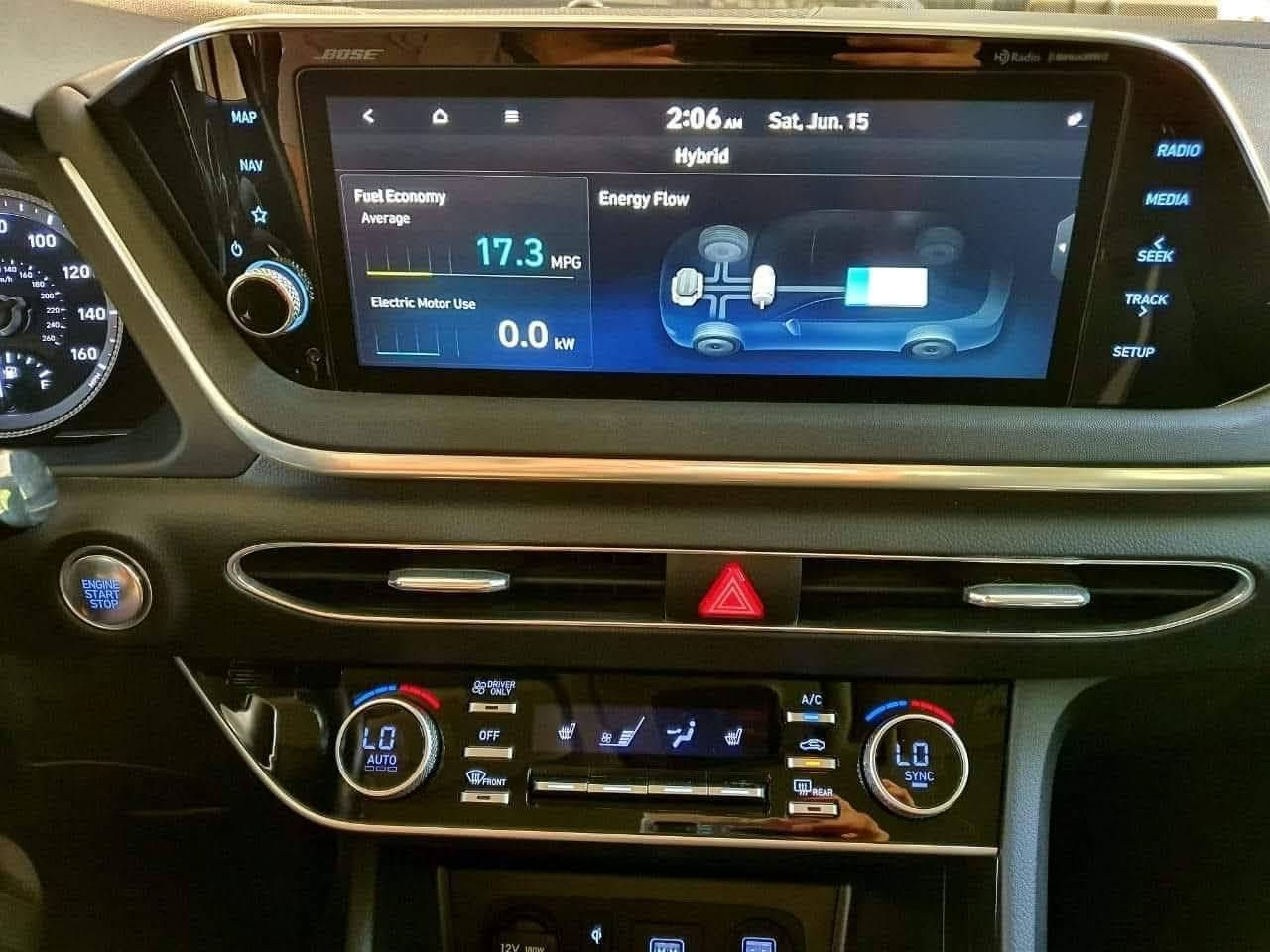 السلام عليكم
سوناتا ٢٠٢٣ هايبرد بيها ملاحظات بسيطة عارضها ب ١٥٠ وبيها مجال صبغ جاملغ وبنيد بدون شاصي ولا لغد ايرباك استيرن

شاشة كبيرة 

كشنين كهرباء 

رادار جانبي وخلفي 

شاحن واير ليس 

ماشية 66 الف ميل  

مكان السيارة بغداد اليرموك  والسونار مرفق مع الصور 

***********

