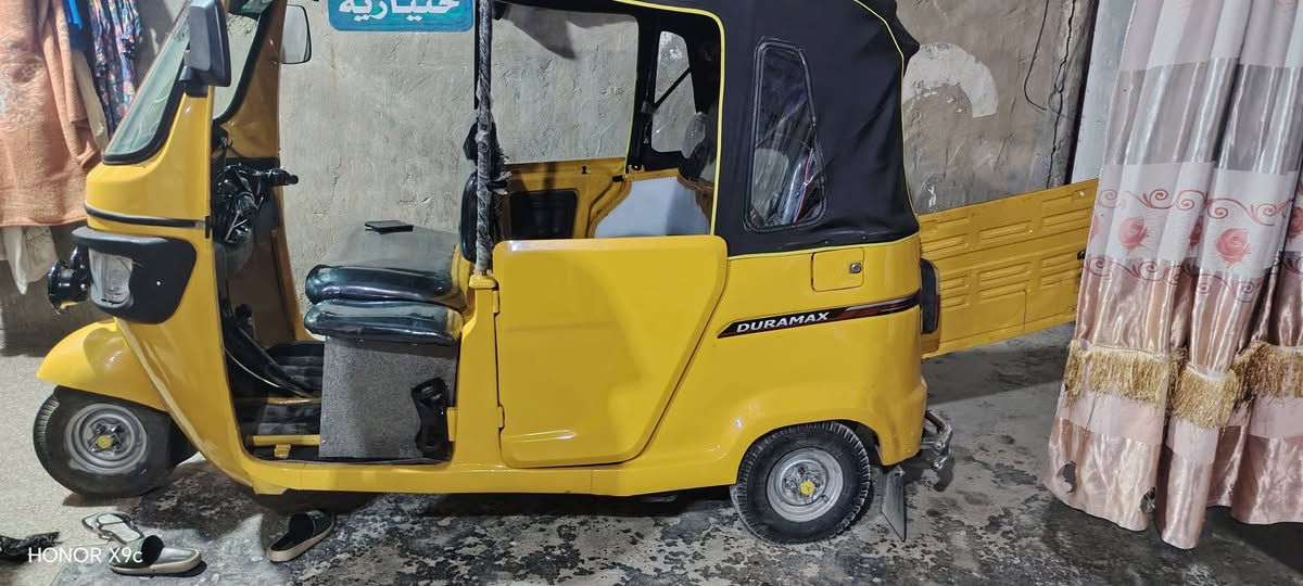 سلام عليكم تكتك البيع موديل 18محوره واحد وعشرين وشد كله جديد صالي 4تايم من شدهن ومحرك جديد شده هم تكتك خير من الله كبل تطلع بيه لشارع وسعر 5ونص وبيه مجال مكان المحموديه اوراق مو رقم ولامايعجبه رجان لا حد يطب وعلق *********** / بي وتساب

نص مكتوب في الصور:
- HONOR X9c