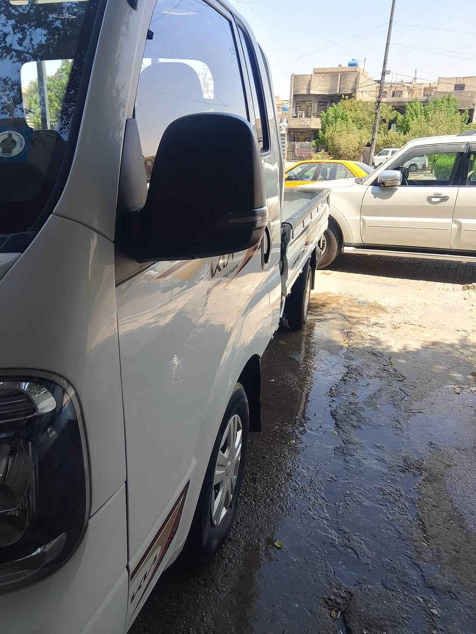 السلام عليكم كيا بنكو للبيع موديل 24 رقم بغداد إنكليزي سنويه جديده مشروع وطني مكفوله كفاله عامه من الصبغ بيه بارد بالباب عكس السايق سونار موجود بالمنشور مكينه وكير واكسل مكفول تبريد ثلج ماشيه 37 سياره جديده السعر 150 وبيه مجال مكاني بغداد مدينة الصدر الشراي يخابر *********** مكلف بالنشر
