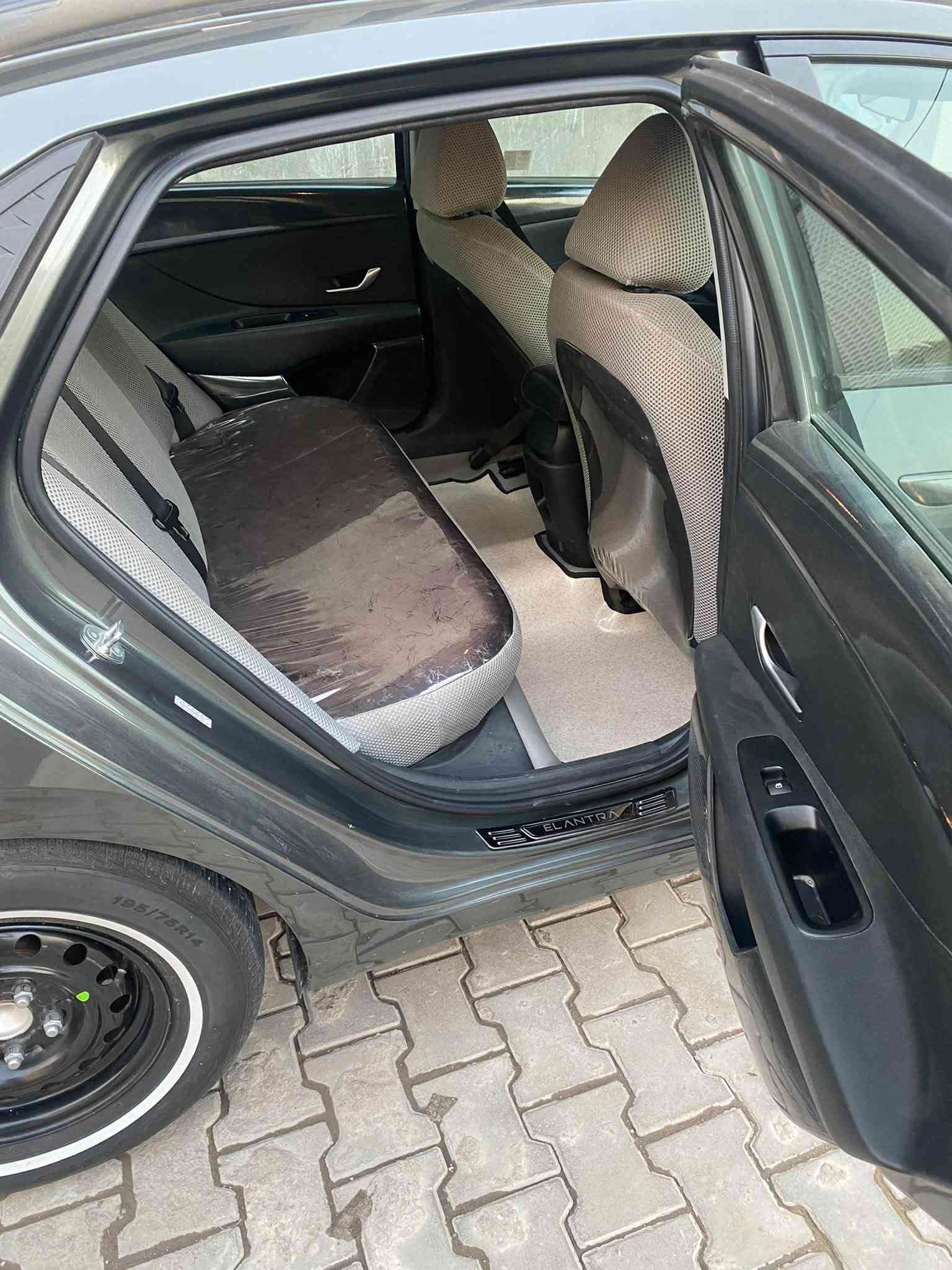 السلام عليكم 🌹

🚘 للبيع النترا موديل 2024
🔹 فول مواصفات عدا الفتحة
🔹 البيع أو المراوس حسب قناعة

✨ المواصفات:
• تقديم وترجيع على البصمة
• تشغيل عن بُعد
• أنظمة قيادة ذاتية
• شاشة متصلة
• رادارات أمامية وخلفية وجانبية
• وغيرها هواية مواصفات مميزة
.الحادث مرفق في الصور نص بنيد بارد وصبغ 
و4 اصابع بارد بيه فقط 

⛽ منظومة غاز جديدة، ما صارلها هواية من شديتها
🛞 تخم تاير أندلوسي أبو الخط 
🛞ممشى السياره 13 mi

📍 العنوان: بغداد – الشعلة
💰 السعر: 154$
📞 الرقم: ***********
