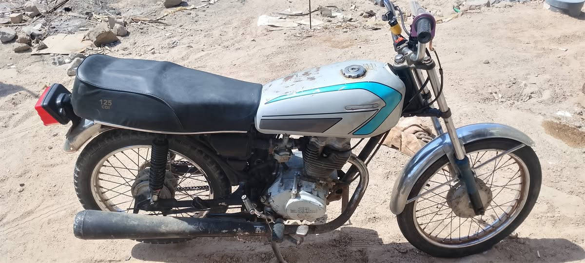 نامه للبيع نضافه شوفت عينك كهربايات كامله دبلات شغال ما ناقص اي شي ب250 قفل قفل ماكني الهوير تواصل ***********
