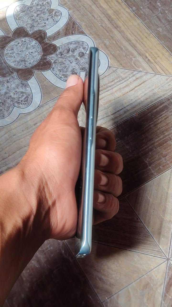 السلام عليكم هونر x9c ذاكره 256 رام 12 5G مكاني نجف
للبيع او المراوس ب ريلمي 12او 13 السعر 350الف مكفول وياه كارتونه وكفرات 2

للتواصل وتساب ***********

نص مكتوب في الصور:
- ١١:٢٨ ٨٧٪  حول الهاتف  10 MagicOS  اسم الجهاز  HONOR X9c  المعالج المركزى  Snapdragon 6 Gen 1  ذاكرة الوصول العشوائي  ١٢ غيغابايت  ١٢+ غيغابايت Honor RAM Turbo  بطارية السيليكون والكربون  mAh 6600  شاشة بتقنية حماية البصر من Honor  ٢٧٠٠ X ١٢٢٤  وحدة التخزين الداخلية  المساحة الفارغة ١١٦,٣٨ غيغابايت  الإجمالي ٢٥٦ غيغابايت  الموديل  BRP-NX1  رقم الإصدار  10.0.0.166(C185E6R5P1) GPU Turbo  إصدار MagicOS  10.0