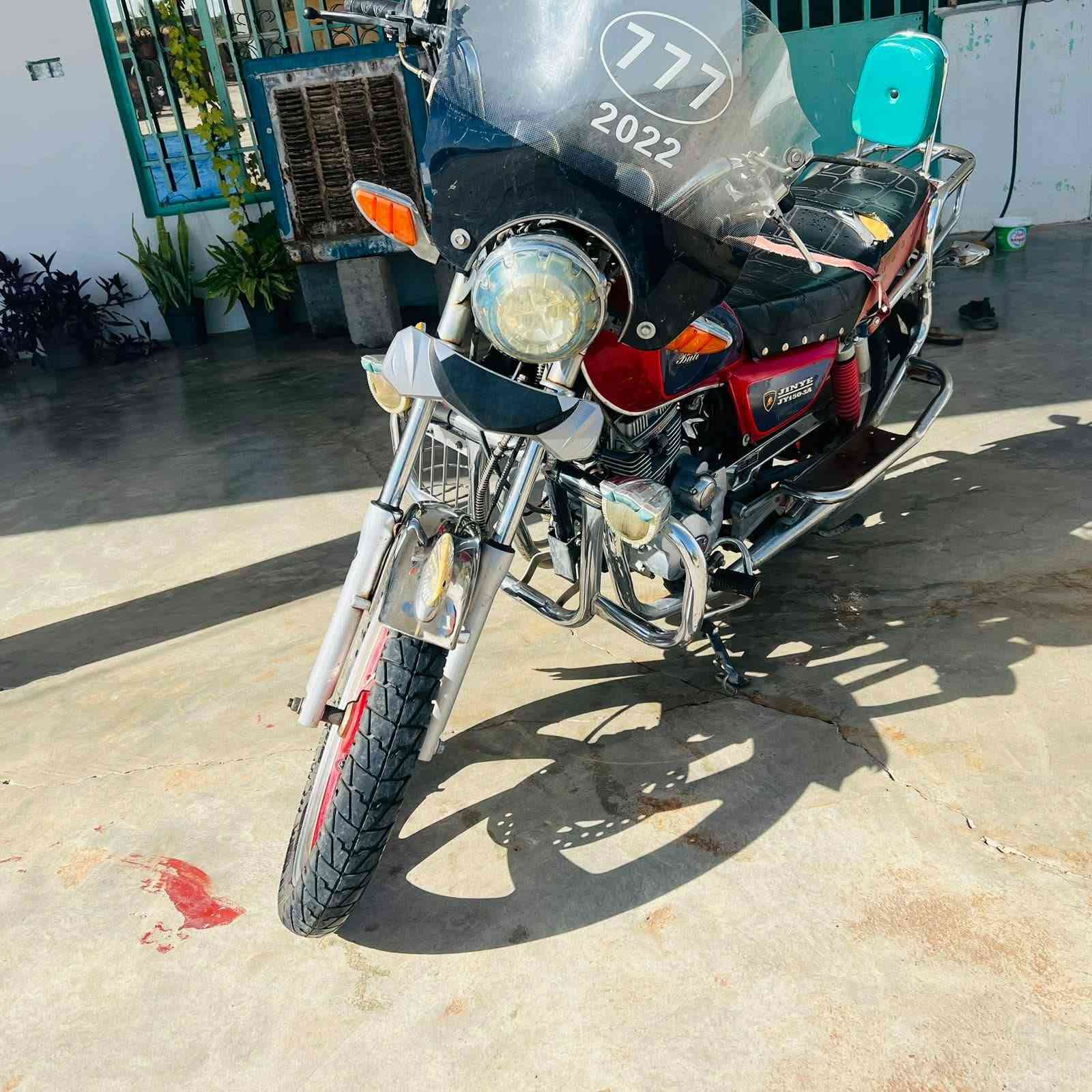 السلام عليكم موطور جني للبيع موديل 2019
كلو شقال شرط محرك كهرئبايات 
السعر 850 او بي مجال 
الاتصال ***********
