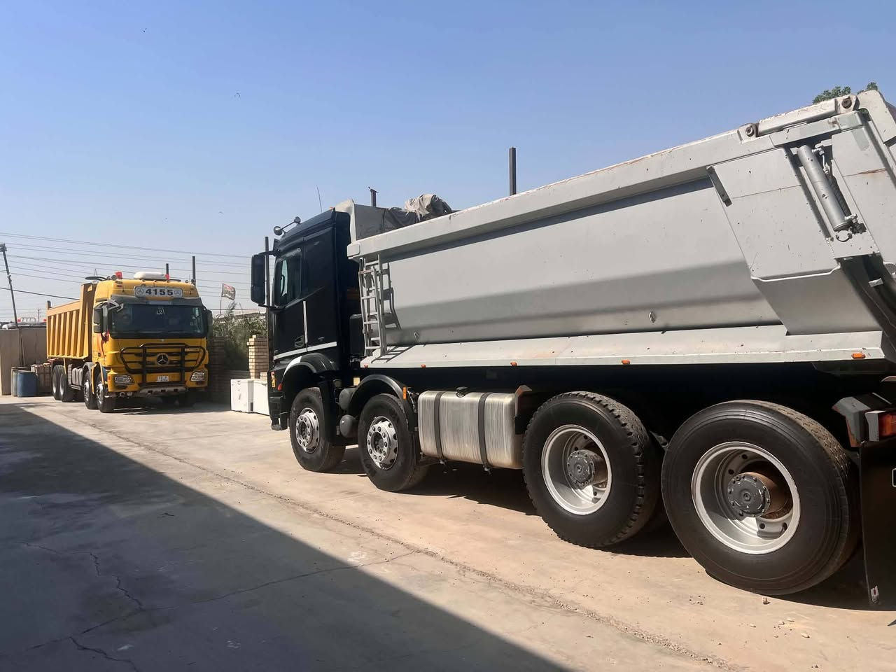 السلام عليكم اكتروز وحش للبيع موديل ٢٠١٦ مربوطه ثلاث لوحات للاستفسار اتصال ***********

نص مكتوب في الصور:
- 8 / 8