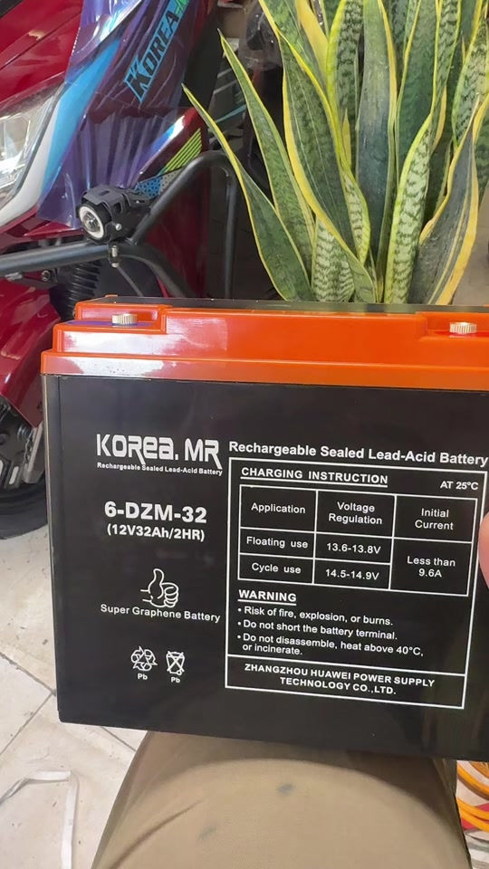 🔋 بفضل الله… توفرت من جديد 🔋 بطارية كرافين 32 أمبير ⚡️ متوفرة الآن لدى معرض أبو يوسف للدراجات الكهربائية 🛵 💰 السعر: 55,000 دينار فقط ♻️ جيب بطاريتك القديمة واستبدلها بـ 50,000 دينار فقط! ✨ فرصة ممتازة للتجديد بسعر مميز 📍 معرض أبو يوسف للدراجات الكهربائية 📞 للحجز والاستفسار: ***********1 *********** #الاعظميه #دراجات_كهربائية #بطارية_كرافين #بطاريات_كرافين #باتريات_كرافين 
