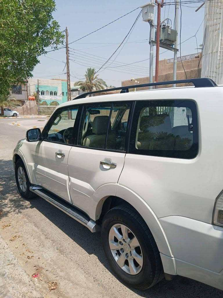 السلام عليكم باجيرو موديل 2010 حبتور محرك 6سلندر 3500 كير محرك على وضع الشركة سياره مكفوله من الضربه والصبغ والتبديل السونار مرفق بالمنشور ماشيه ١٤٣ فتحة كشنات جلد حاكيه زراك لايت كشنات كهرباء شاشه حجم كبير كامره ٧راكب ٣قطع تبريد مري شفط دفع رباعي ٥ويل كب ثلاجه بالجكمجه حساس خلفي لايت زنون اصلي تخم تاير جديد دمام خلفي صدر خلفي امامي جديد رقم بغداد بسمي الجديد سياره كلش جديد السعر ١٣٠ اوبيها مجال *********** بغداد, العراق
