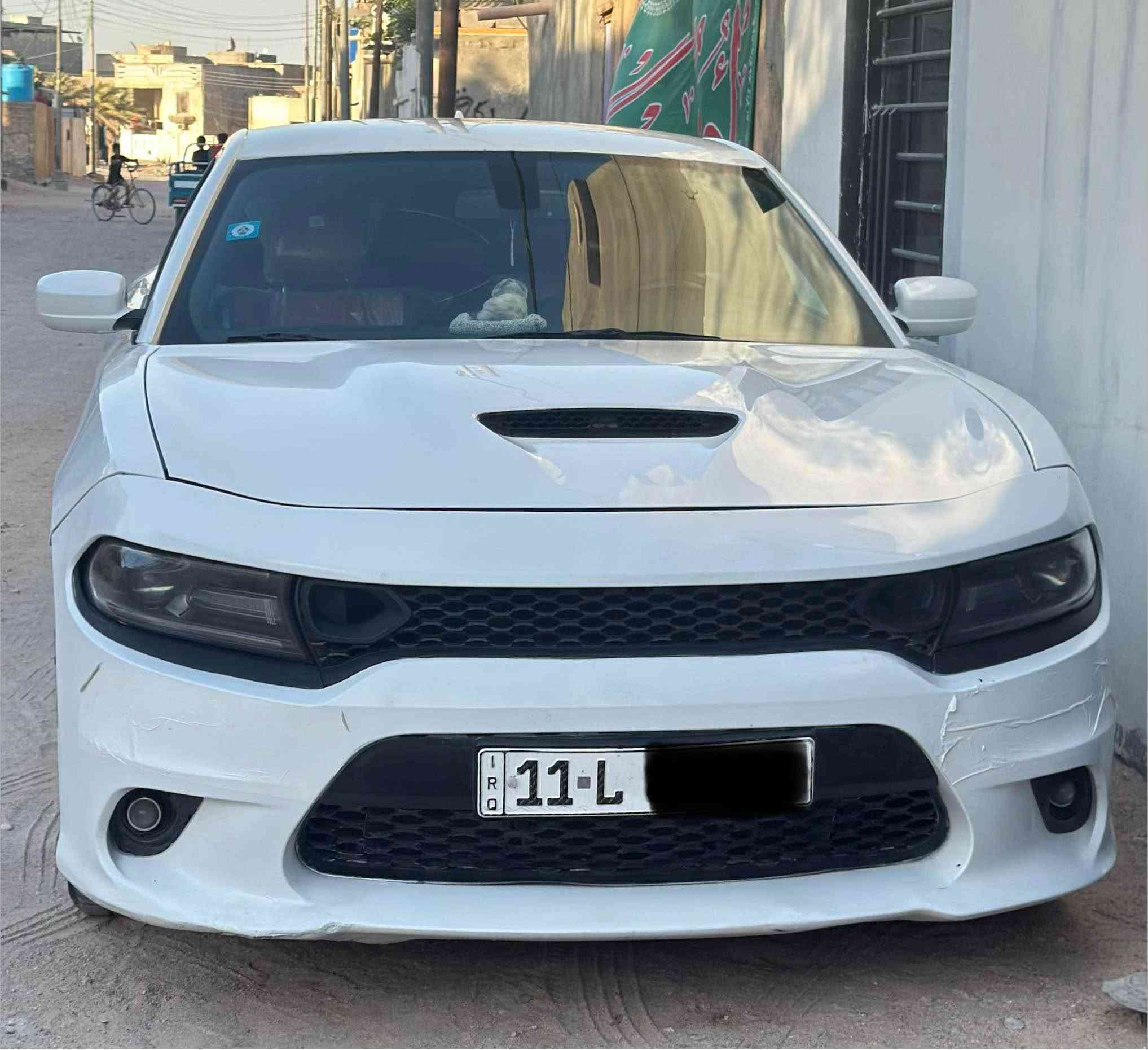 السلام عليكم  للبيع جارجر موديل 2020 
ماشية : 80m استخدام شخصي
المواصفات  GT   تو ويل
بصمة تشغيل عن بعد 
كشن كهرباء وتحكم ستيرن جهتين ومثبت سرعه وقطعتين تبريد  ،مكينة 6 سلندر 3600 ،دبل كزوز  ،ويل كب 18 بلاد  
(رقم بغداد الجديد تحويل مباشر باسمي)
الحادث : موضح بالصور مع كلير بالعراق باب وجاملق   السايق
كير و مكينه و شواصي ولغد مكفول
العنوان : البصرة
رقم  *********** الزبير, البصرة
