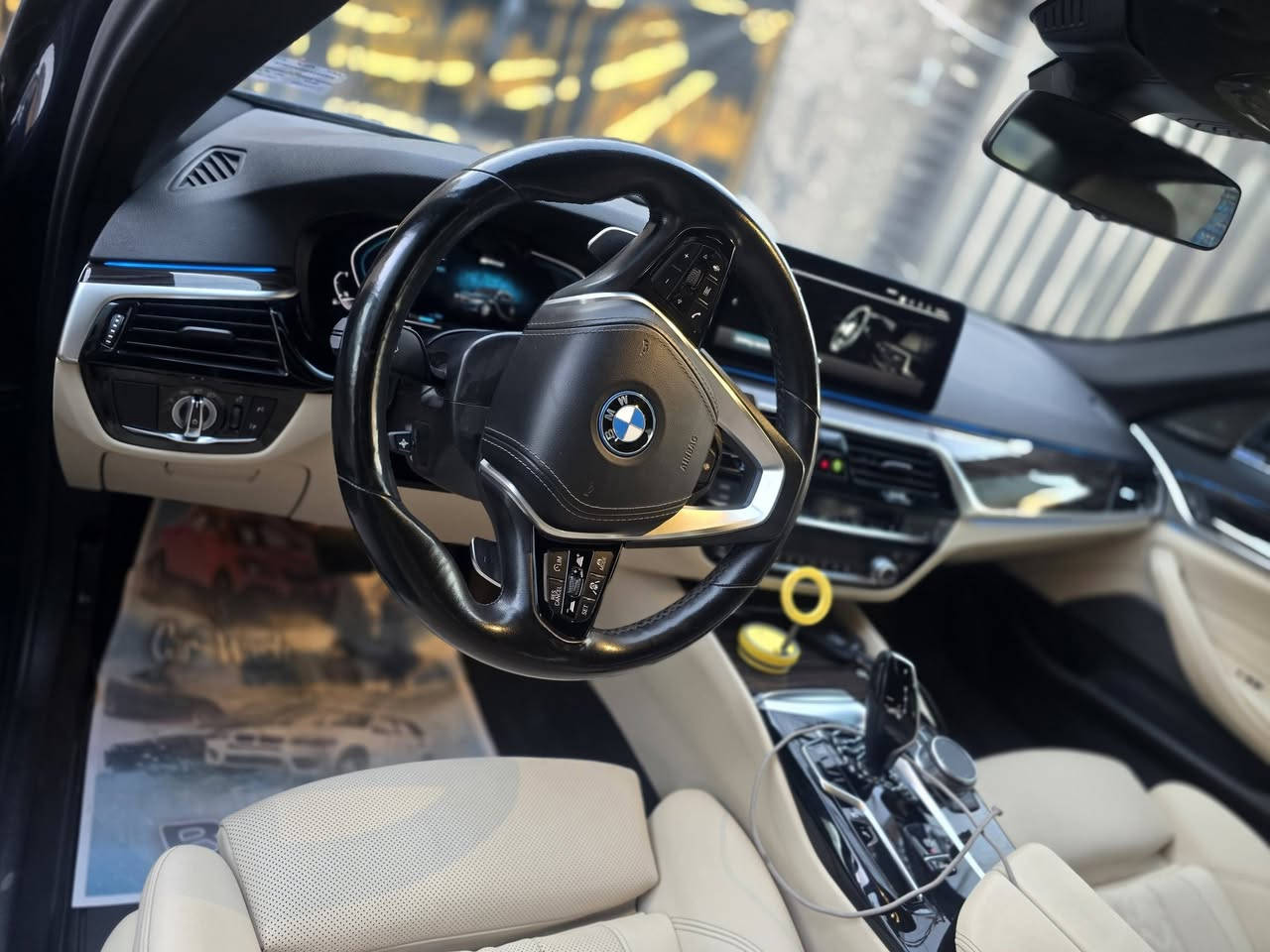 🚘 للبيع BMW 530e xDrive موديل 2023
السعر 34 الف 
ماشية فقط 75 ألف كم ✨
سيارة فخمة ورياضية واقتصادية، تجمع بين محرك بنزين تيربو ومحرك كهربائي (Plug-in Hybrid).
🔹 موديل 2023
🔹 BMW 530e xDrive
🔹 ماشية 75,000 كم
🔹 محرك 2.0 لتر تيربو + كهرباء
🔹 قوة إجمالية حوالي 288 حصان
🔹 دفع رباعي xDrive
🔹 جير أوتوماتيك 8 سرعات
🔹 شاشات رقمية
🔹 داخلية جلد لون فاتح
🔹 إضاءة داخلية
🔹 كاميرا وحساسات
🔹 أنوار LED
🔹 سيارة فخمة ومواصفات مميزة 🔥
📞 للاتصال والاستفسار: ***********
