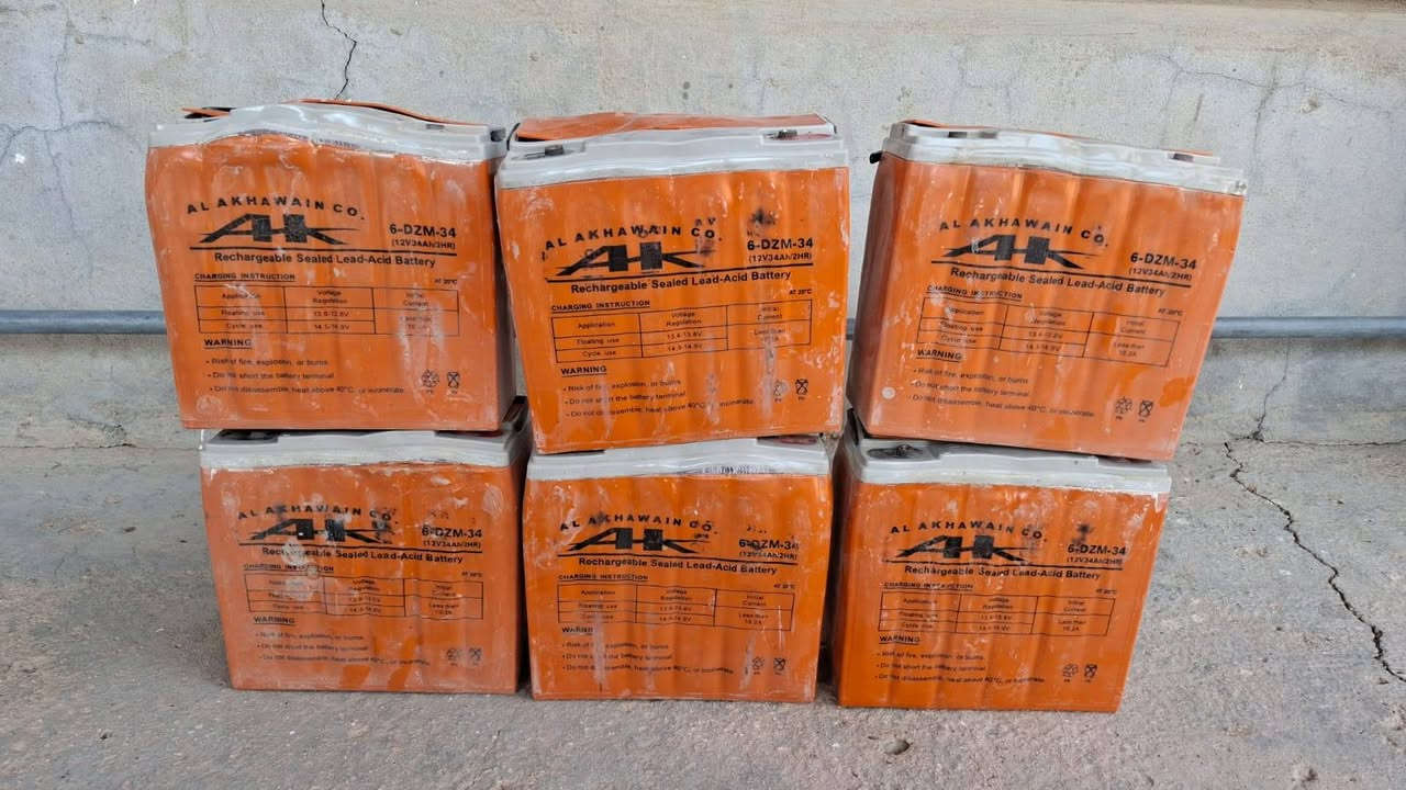 السلام عليكم بطاريات واكفات قيم واخذ ***********
