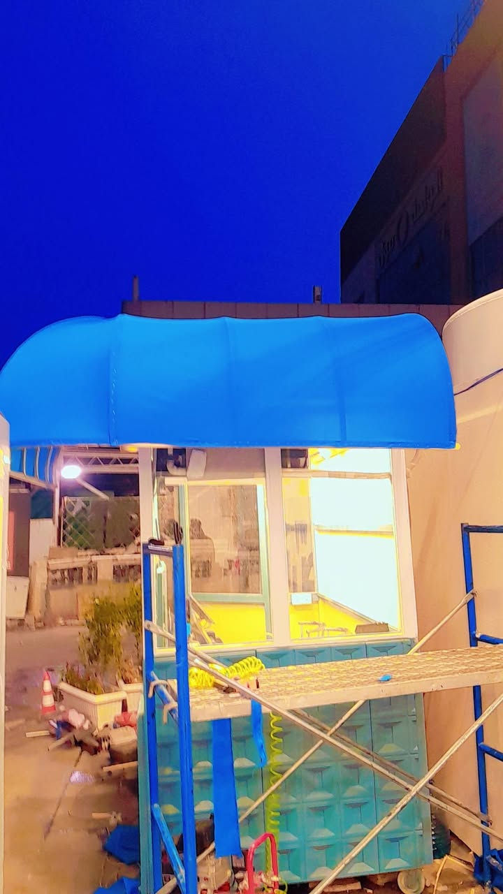 قوس دائري • قماش ضد المطر • مطعم قص بابل