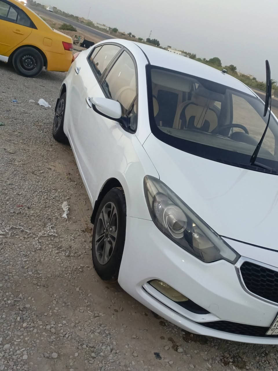 عدي سيراتو موديل ١٤ شكل ١٦
محرك كير مكفولات من الفتح 
محرك ٢٠٠٠ دوش ***********
ألون سياره أبيض صدفي مشلعه تبريد ثلج
صابغها حزام بدون حادث معروضه 
٩٠ تبريد حداديه طخم تاير يعني جاهزه
رقم ذي قار مكان سياره بالناصرية
***********
