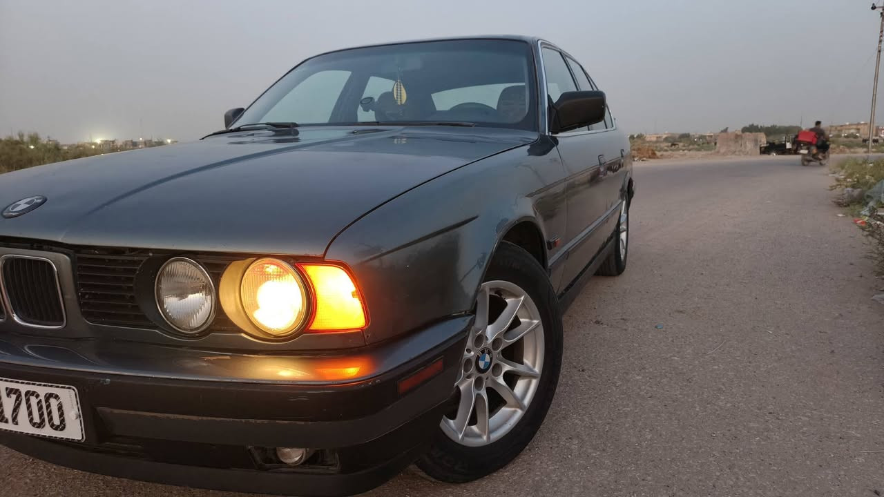 بي إم 525i • ١٩٩٢ • اوتوماتيك
