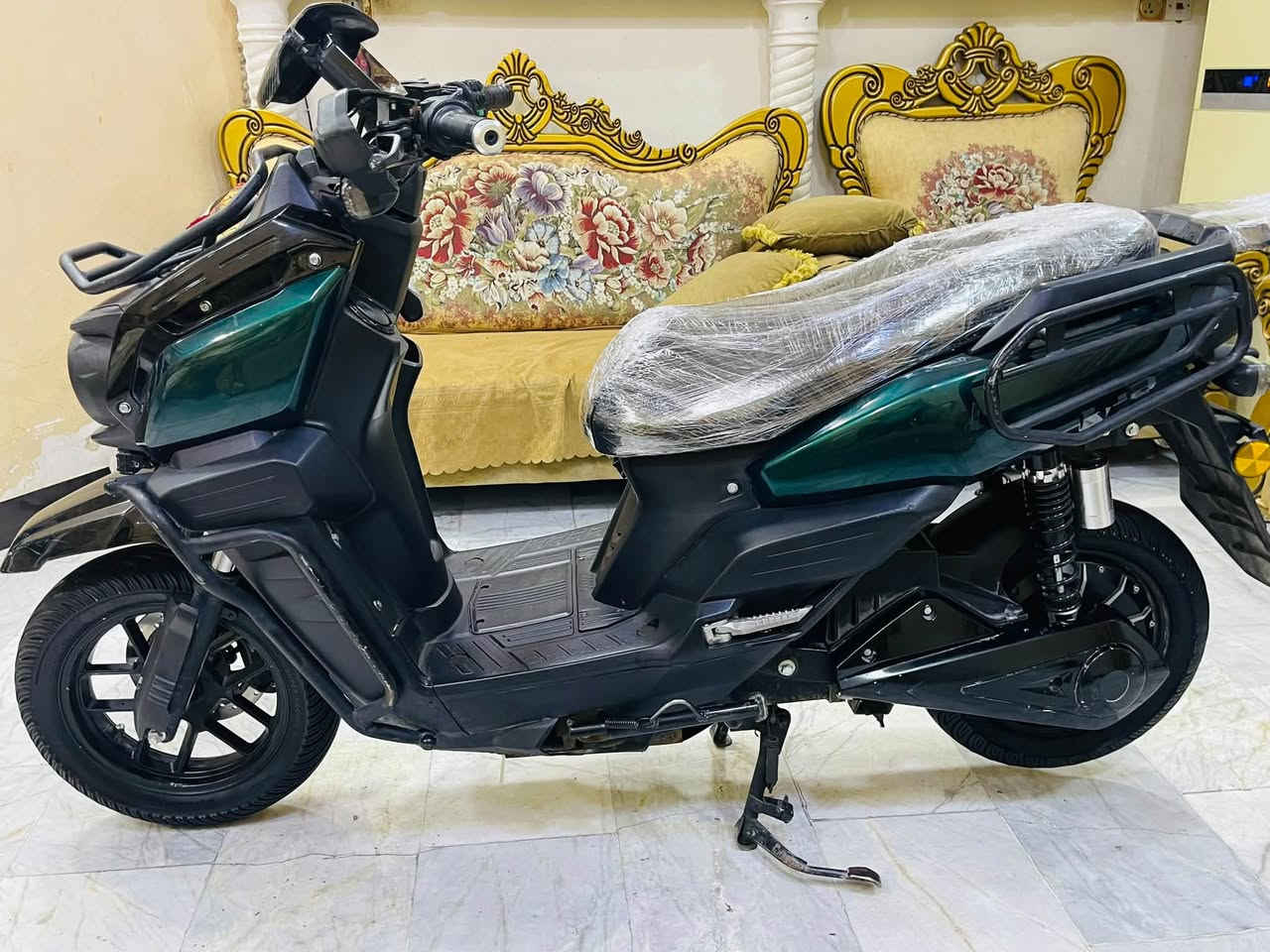 اباتجي • ٣٠٠٠ واط • ٦ بطاريات