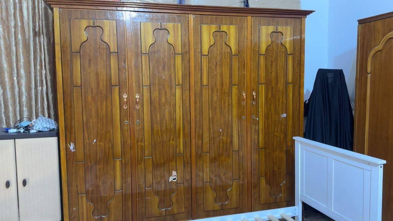 اثاث بيت نضيف 

بلازمه قياس ٤٢ بدون نت ب١٢٠

كنتور تسگام عراقي ٤ خانات ب٢٢٥

كنتور تسگام عراقي ٦ خانات ب٢٢٥

ميز مرايه تركي ب٢٢٥

سرير تركي نفر ب١٥٠

الاسعار بيهه مجال قليل 

مكان الغراض بحي جامعه 

للاستفسار واتساب مندوبه ام مريم

نص مكتوب في الصور:
- كنتور تسكام ب ٢٢٥
- بلازمه قياس 42 بدون نت ب 120
- ميز تركي ب٢٢٥