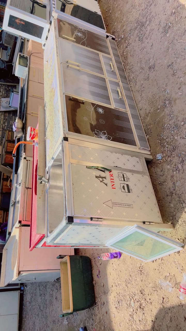 سلام عليكم
العنوان الزعفرانيه
شارع المعهد 
الهاتف
***********
