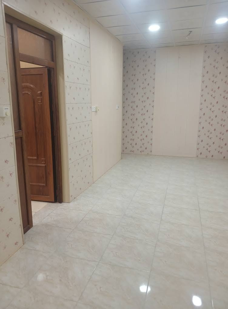 دار للبيع طابو زراعي سند 25 حي الطياره/شارع 25/الفرع المقابل لأسواق العائلة/المساحه 140 متر/الواجهه 10 متر/شارعه عريض 8متر/طابقين 3غرف نوم/مطبخ/هول/استقبال/كراج سياره/حمامات 2/للاستفسار الاتصال *********** حلة, بابل

