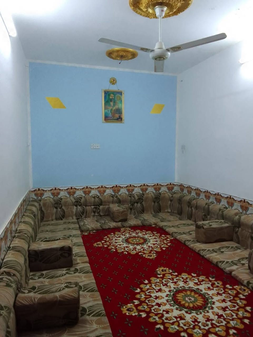 بيت طابو ركن على شارعين للبيع المساحه 125 م
10×12.5...
غرفتين وصاله ومطبخ واستقبال وصحيات عدد 2
الموقع حي الأمير الفرع الي خلف مدرسة الحشد الأهلية...
السعر 110
الي يعجبه البيت والموقع والسعر يتصل واني خادم
*********** اتصال أو واتساب
