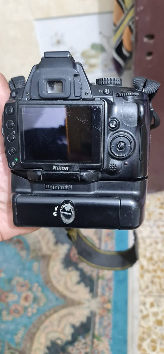 NIKON D5000
بدي فقط للبيع ٧٠ الف مكاني الدورة هاتف ***********
