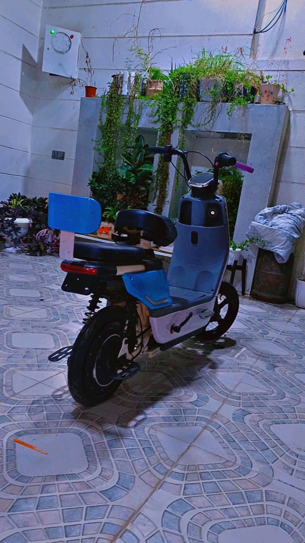 دراجه شحن للبيع حجم 14 الدراجه نظيفه كهربائيات كلها شغاله فقط ما بيها بطاريات السعر 80,000 وبي مجال المكان كركوك دروازە اللي عنده استفسار يتصل على هذا الرقم واتساب
7742846018