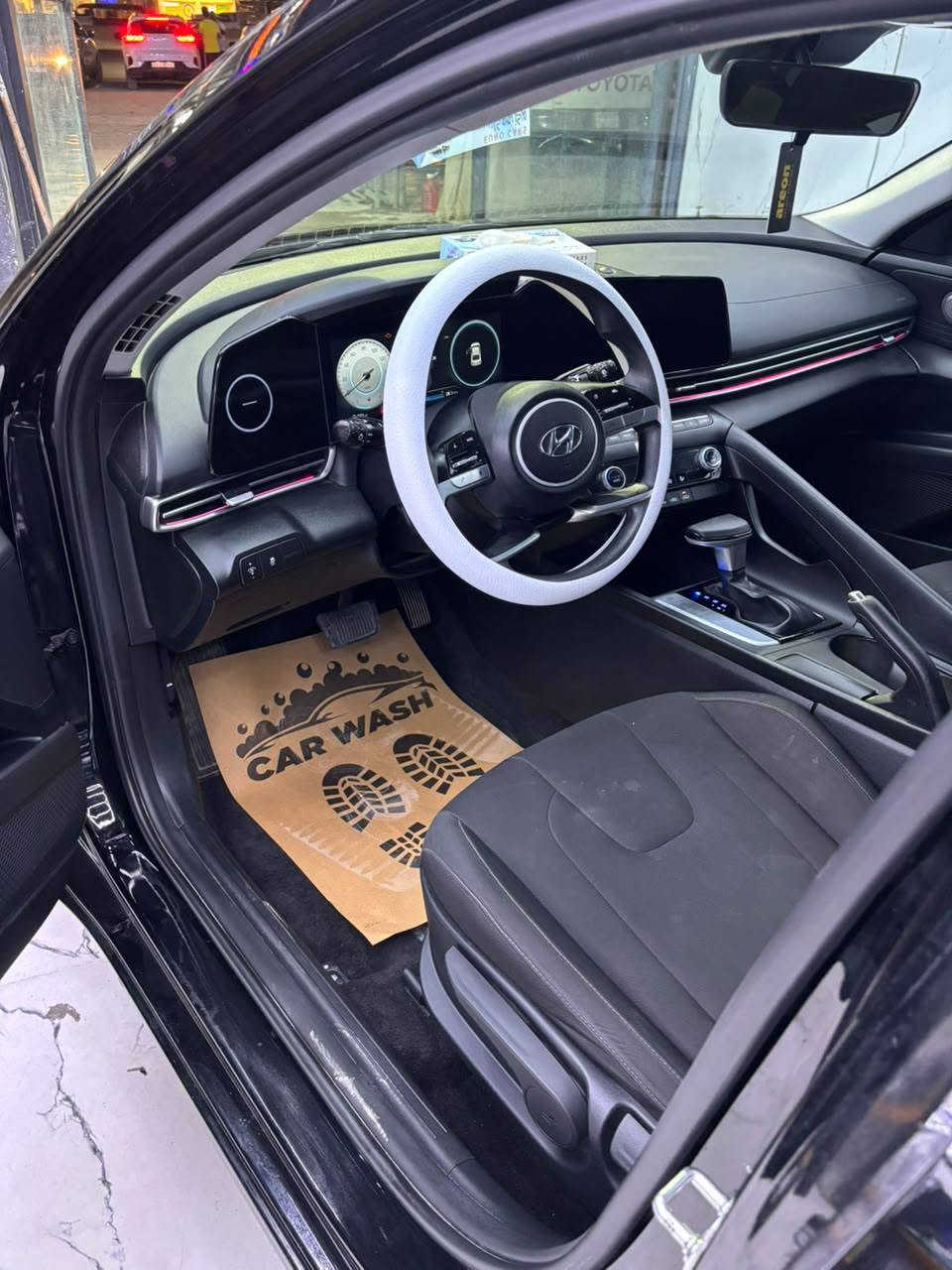 هيونداي النترا 2024 (أمريكي - نص فول) 🚗
​الحالة: بحالة الزيرو (ماشية 22 ألف) - افحص وين ما يعجبك.
​المحرك: 2000cc
​المواصفات: بصمة | رادار | حساسات | شاشة متصلة.
​الأوراق: رقم بغداد باسمي - تحويل مباشر.
​السعر: 143 ورقة (وبيها مجال).
​الموقع: بغداد - المدائن (سلمان باك) - مقابل محطة الوقود.
​للتواصل: ***********
