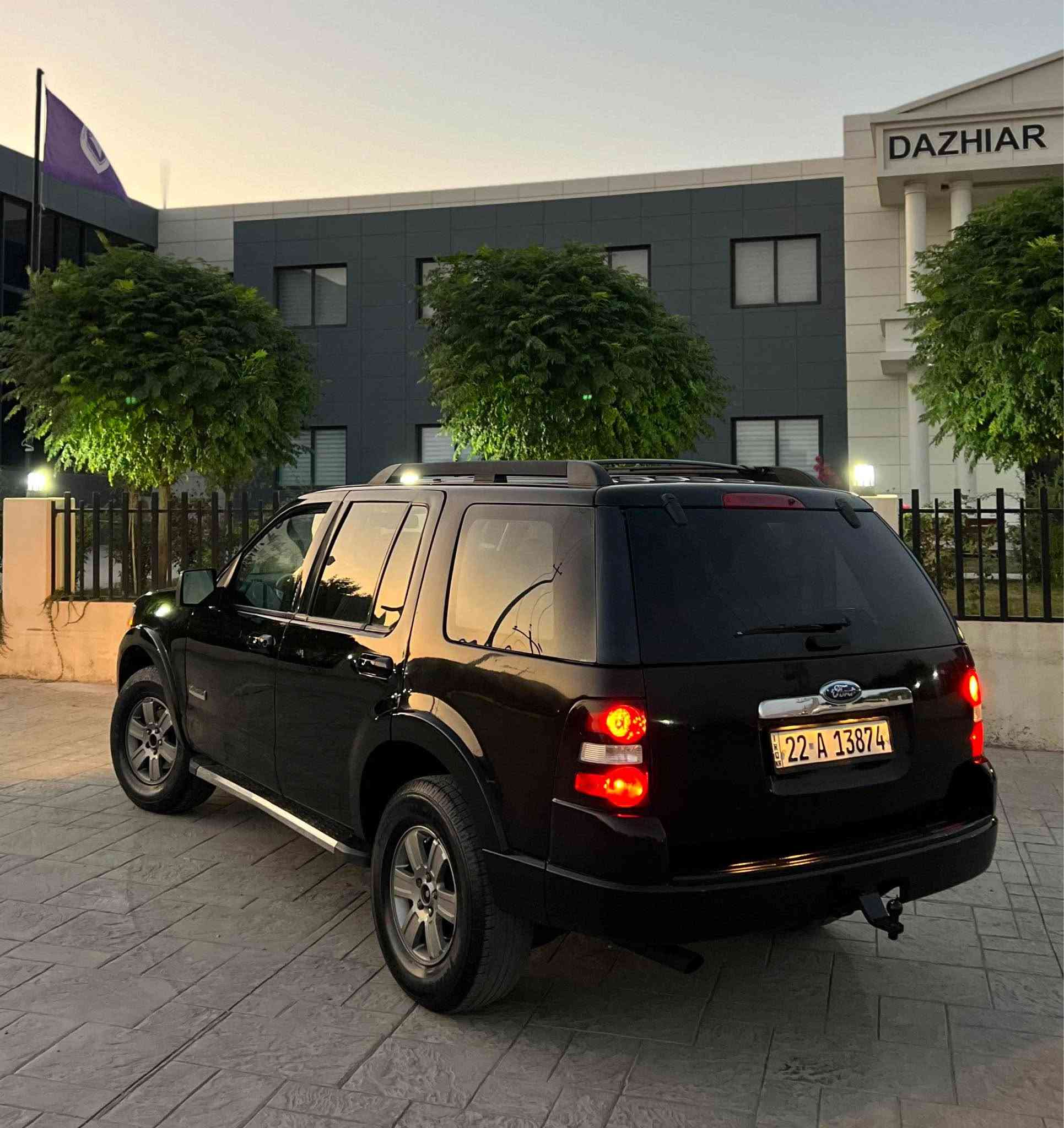 ‎بسم الله الرحمن الرحيم(***********)
Ford Explorer 2008 
فۆرد ئیکسپلۆرەر ٢٠٠٨ ڕەشی قەتران 
سەیارەکە ٤ پارچەی بۆیاغە بێ ناوگرتن و دەحم
یەک پەڵەش تعدیل ساردی هەیە دەرگای سەیاق
پشت و پێش کەپس ئێرباگی هیچ نەتەقیوە
شاشە و کامیرایە ئاوێنە کارەباییە تەبرید مەرکەزییە ABS
کۆدی سەر دەرگای هەیە سوکان ڤۆلیۆم و تعدیل سورعە
تراکشنە دەبڵ اکسلە رەقەم و سنوی تا ٢٠٣١ نوێیە
سەیارەکە بەناوی خۆمە تعویل و غرامە بەشەرت
هەزە و بەرادی تازەیە تەبرید سارد و گەرم بەشەرت
سەیارەکە تەقە و رەقەی نییە هیچ مەسرەفی تێدا نییە
گێڕ و مەکینە و کارەبایی بەشەرت سەیارەکە لە ڕانیەیە
سعری ٧٧ کەمێک مەجالە مشتەری تەلەفونبکە
*********** ڤایبەر و واتسئاپی لەسەرە رانية, السليمانية
