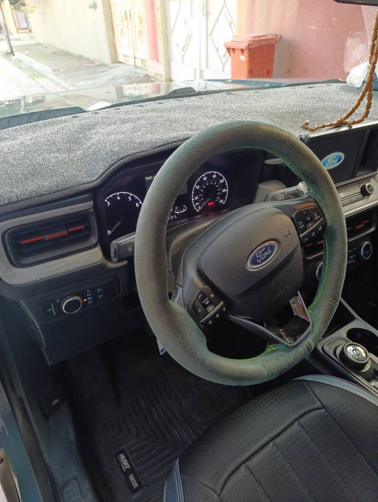 ------------------------------
السلام عليكم.. فورد مافريك بيك آب (Ford Maverick XLT) موديل 2022 للبيع.
المواصفات والتفاصيل:

* الفئة والنوع: Maverick XLT بيك آب (غمارتين) - وارد أمريكي.
* الرقم والسنوية: رقم شمالي جديد (مسطرة الهزة واللوحات الجديدة كاملة)، والسنوية باسمي شخصياً. التحويل أو الوكالة مضمونة وفورية وبدون أي تأخير.
* المحرك والكير: محرك بنزين 4 سلندر، سعة 2000 سي سي (2.0L EcoBoost) قوي واقتصادي جداً، كير أوتوماتيك (ماكينة وكير بحالة الوكالة وعلى الفحص).
* العداد (الماشية): 86 ألف كيلومتر فقط.
* الحادث والضرر: حادث أمامي بسيط جداً (مصلح تصليح درجة أولى وبشغل مرتب، بدون أي تأثير على الشاصي أو الدواخل - الايرباج سليم وبشرط الفحص).
* المواصفات: مواصفات عالية XLT (شاشة لمس كبيرة، كاميرا خلفية، تحكم ستيرن كامل، مثبت سرعة، أنظمة قيادة متعددة، رادار، تبريد ثلاجة، داخلية نظيفة جداً بحالة النظير، وباقي الصدر والميكانيك جاهز ومكفول من كلشي).

مكان تواجد السيارة الحالي: كركوك
ملاحظة لأهلنا في كافة المحافظات: السيارة متواجدة في كركوك وجاهزة للفحص في أي مكان يعجبكم.
السعر المطلوب: 170 ورقة (دفتر و70 ورقة)، وبيها مجال بسيط للطيبين بعد المعاينة والشوف.
للتواصل والاستفسار (موبايل + واتساب):
📞 ***********
------------------------------ كركوك, العراق
