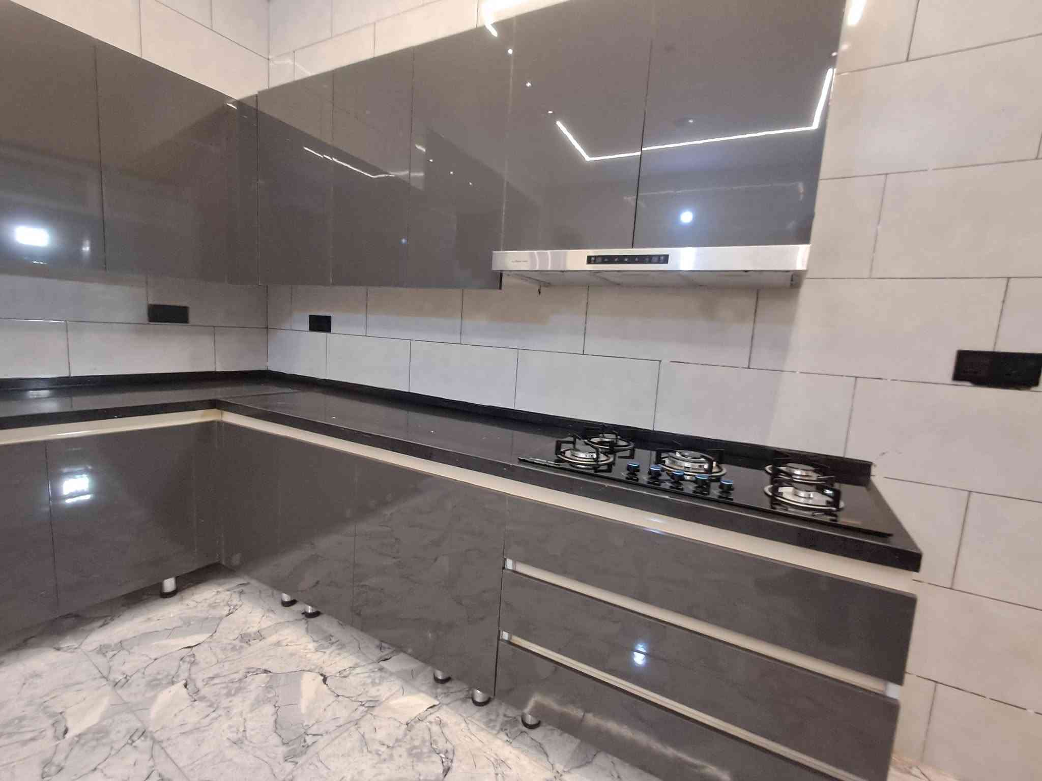 معرض النيل للكاونترات وغرف النوم والديكور الحديث مكاتب مدرسيه للطلاب فاترينات تصمين وتنفيذ المحلات والصيدليات 
تصمين وتنفيذ الكاونترات من اجود انواع ااخشب الاسيوي والتركي والكوارتز الطبيعي 
زورو معرض النيل للكاونترات وغرف النوم  الكائن في عرصات الحاج هندي قرب مجمع فدك بوصولكم ستكونون راضين بعون من الله***********
