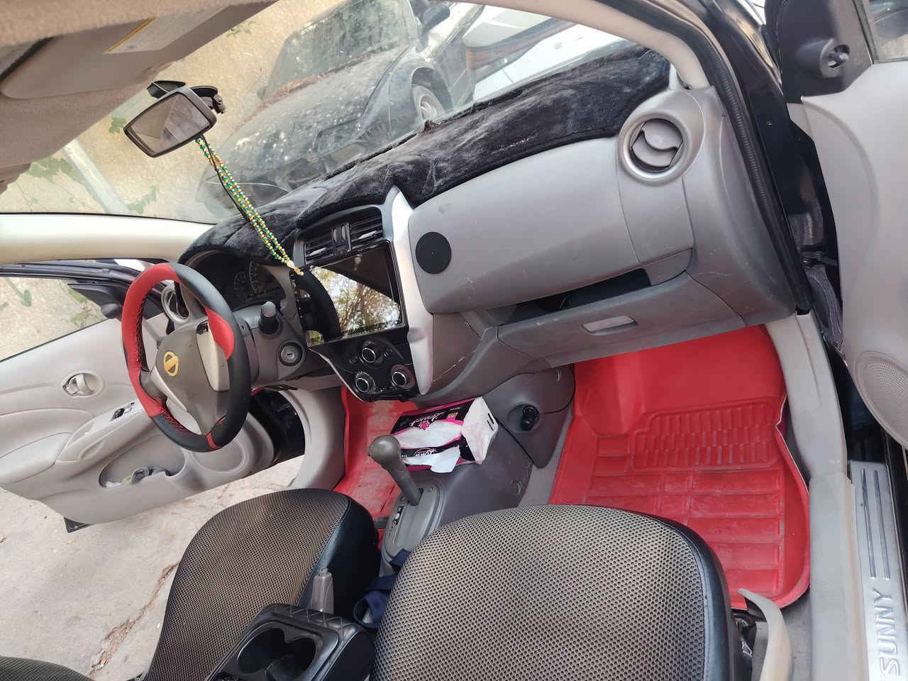 دسلام عليكم نيسان سني ٢٠١٤ بيها صبغ حزام كثر مكينه مكفولات تبريد شغال للبيع مكانها بغداد سعرها ٧٠ وبي مجال ***********
