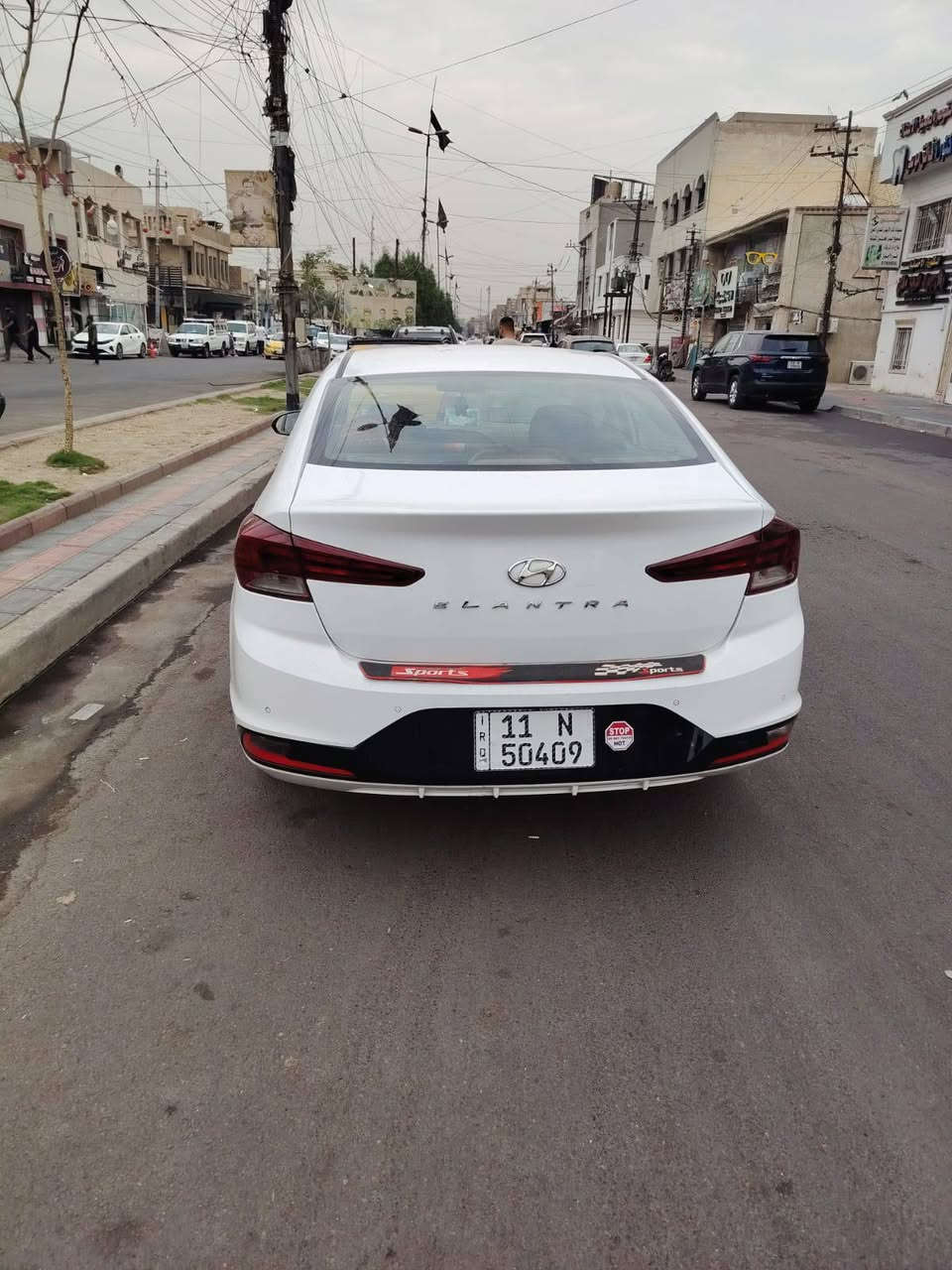 السلام عليكم النترا ٢٠٢٠محرك ٢٠٠٠ ماشيه ١٨٢ السياره نضيفه وما تصرف عليها ربع السياره فول مواصفات  مكان السيارة  الطوبجي سعرها ١٢٠ وهذا رقمي  ***********
