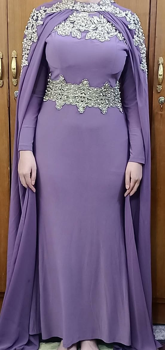قفطان ملبوس لبسه ليكرا قياس 40/42سعره 50
***********
