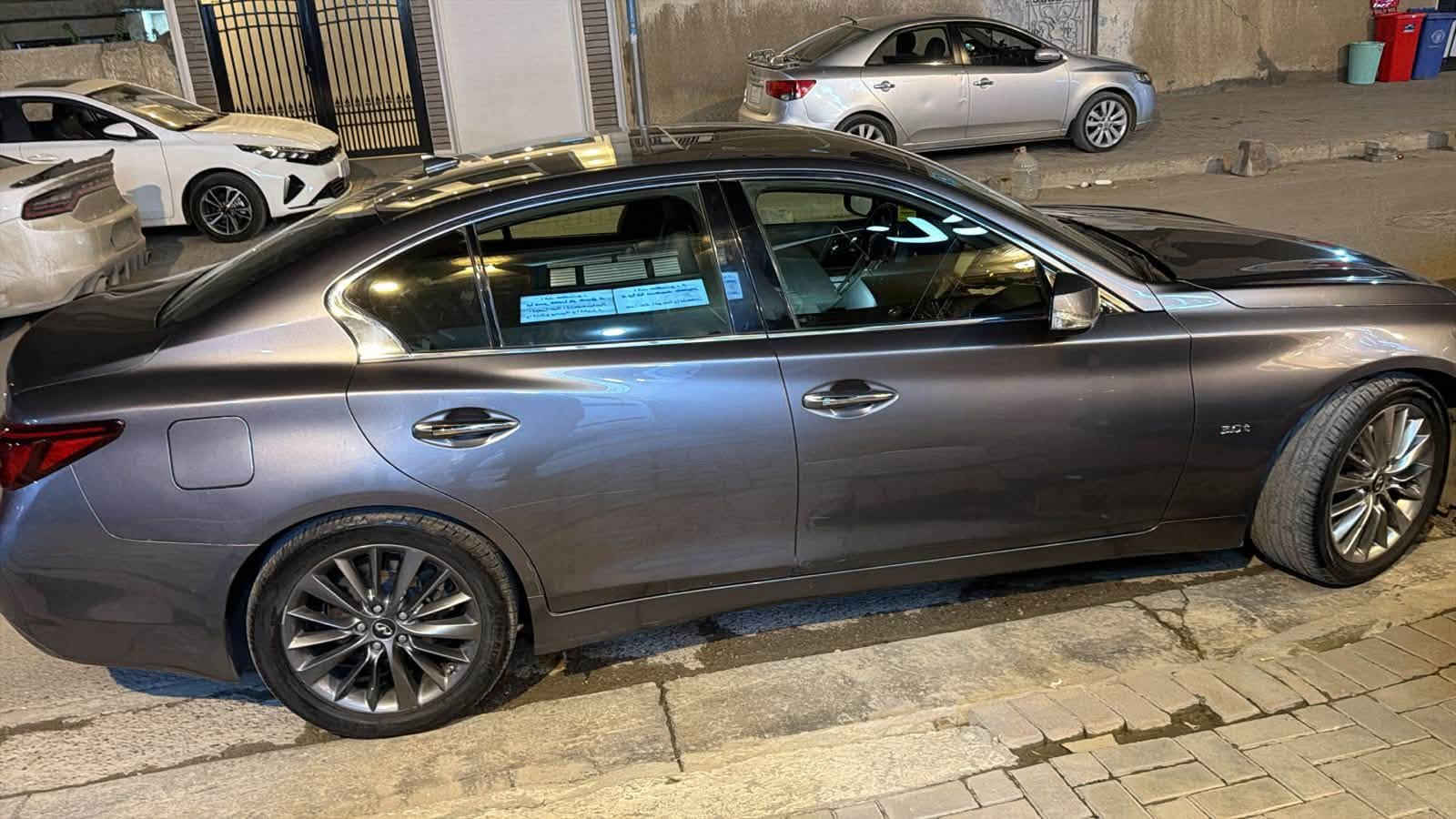 � للبيع — Infiniti Q50 2018 | 3.0 Twin Turbo
إنفينيتي Q50 موديل 2018 🇺🇸
🔹 وارد أمريكي
🔹 كلين بدون حادث
🔹 ممشى 90 ألف ميل
🔹 محرك 3.0L Twin Turbo
🔹 لون رمادي مميز
🔹 داخلية جلد أسود نظيفة ومرتبة
🔹 جنوط إنفينيتي أصلية
🔹 فتحة سقف
🔹 كاميرا خلفية
🔹دخول ذكي بدون مفتاح مع نظام ترحيب
🔹 تشغيل بصمة/زر
🔹 تحكم ستيرن ومواصفات كاملة

🔥 السيارة نظيفة جداً ومستخدمة استخدام شخصي
الفحص متاح للجادين، والسيارة حاضرة للفحص.

💰 السعر: [21 مليون دينار]

📍 بغداد
📞 للتواصل: [***********]

Q50 3.0T — قوة وأداء وفخامة الإنفنتي.

