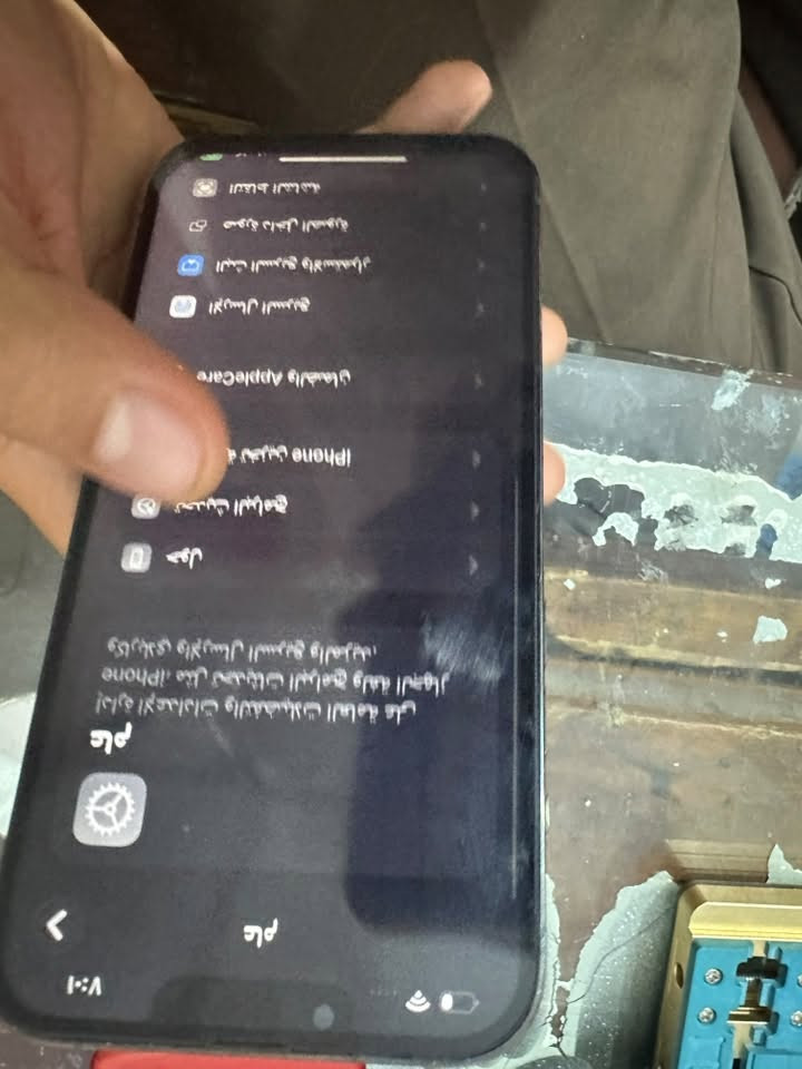 آيفون ١٣برو ماكس الذاكره ٥١٢ بطاريه ٧٥ بلاديه مبدل فقط شاشه اصليه السعر ٥٠٠ ألف للاستفسار ***********
