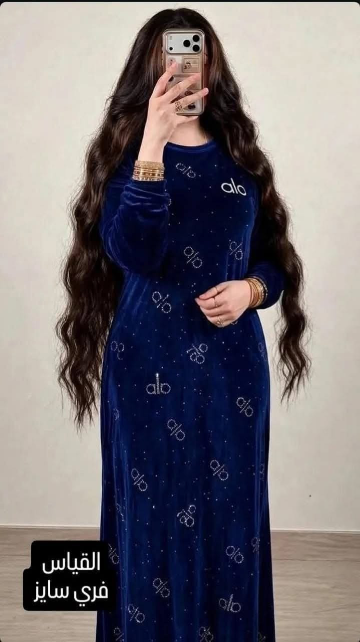 ✨ أهلاً بكِ في عآلم آلرقي وآلآنآقهہ  تسوّقي بكل ثقة” 
👗 القياسات:
من وزن 45 إلى 80
💎 نوع القماش:
قديفة مخمل الماس الأصلي ✨
خامة فخمة وناعمة ومناسبة للشتاء 🤎❄️
                                              لتفاصيل والطلب: دايركت 🛍️

نص مكتوب في الصور:
- القياس فري سايز