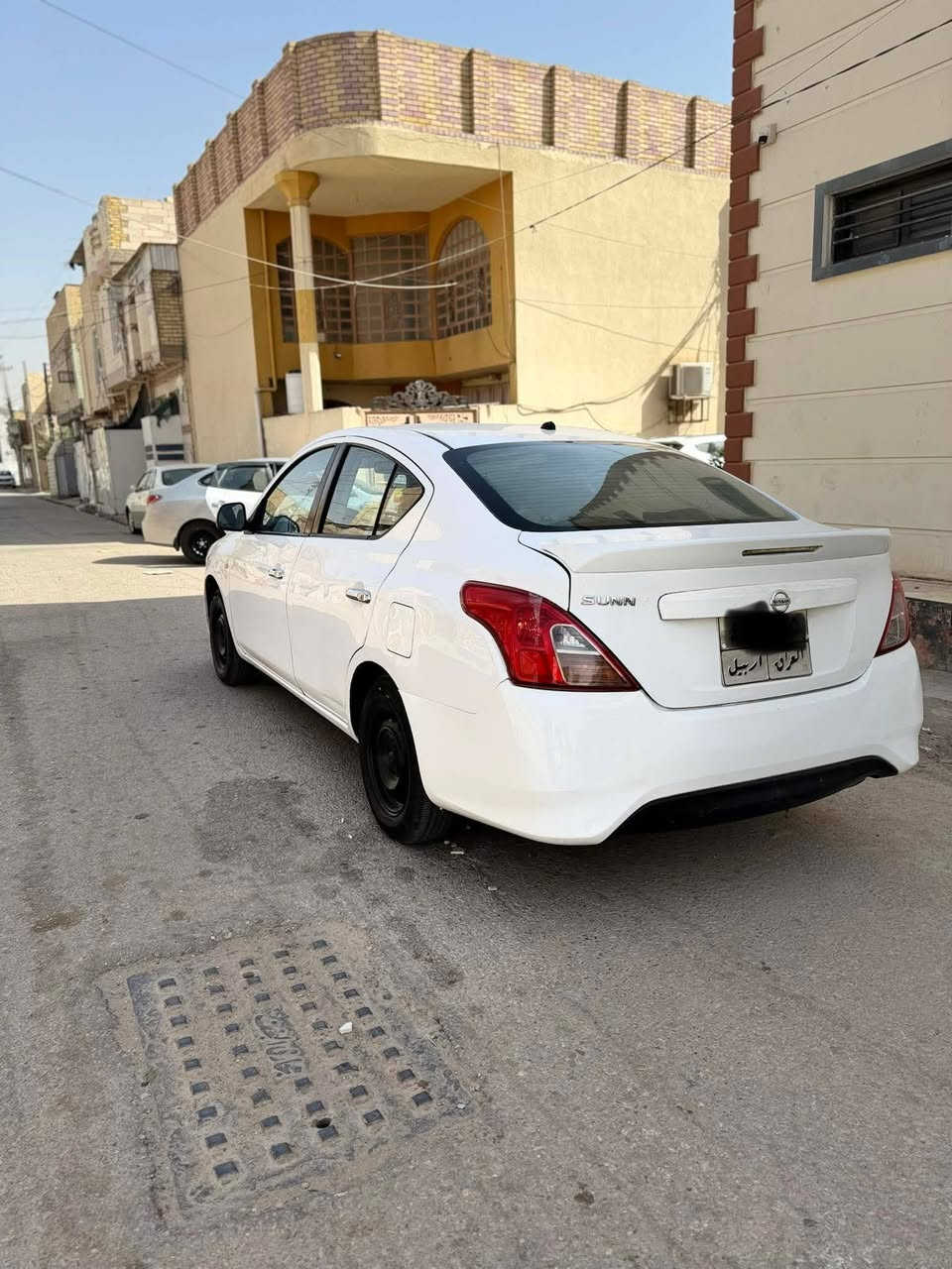 نيسان صني هندي البليته الزركه موديل ٢٠١٨ وكاله بإسمي رقم اربيل 
كير محرك كفاله تبريد 
بيها ضربة جنطة مبدل قبق جنطه الجاملغ الخلفي بارد
دواخل كله نظيف 
ارضيه جلد 
كهربائيات كلها شغاله 

سياره جديده  ماشيه ٣٠٠

السعر 85 وبيها مجال للشراي 
***********
