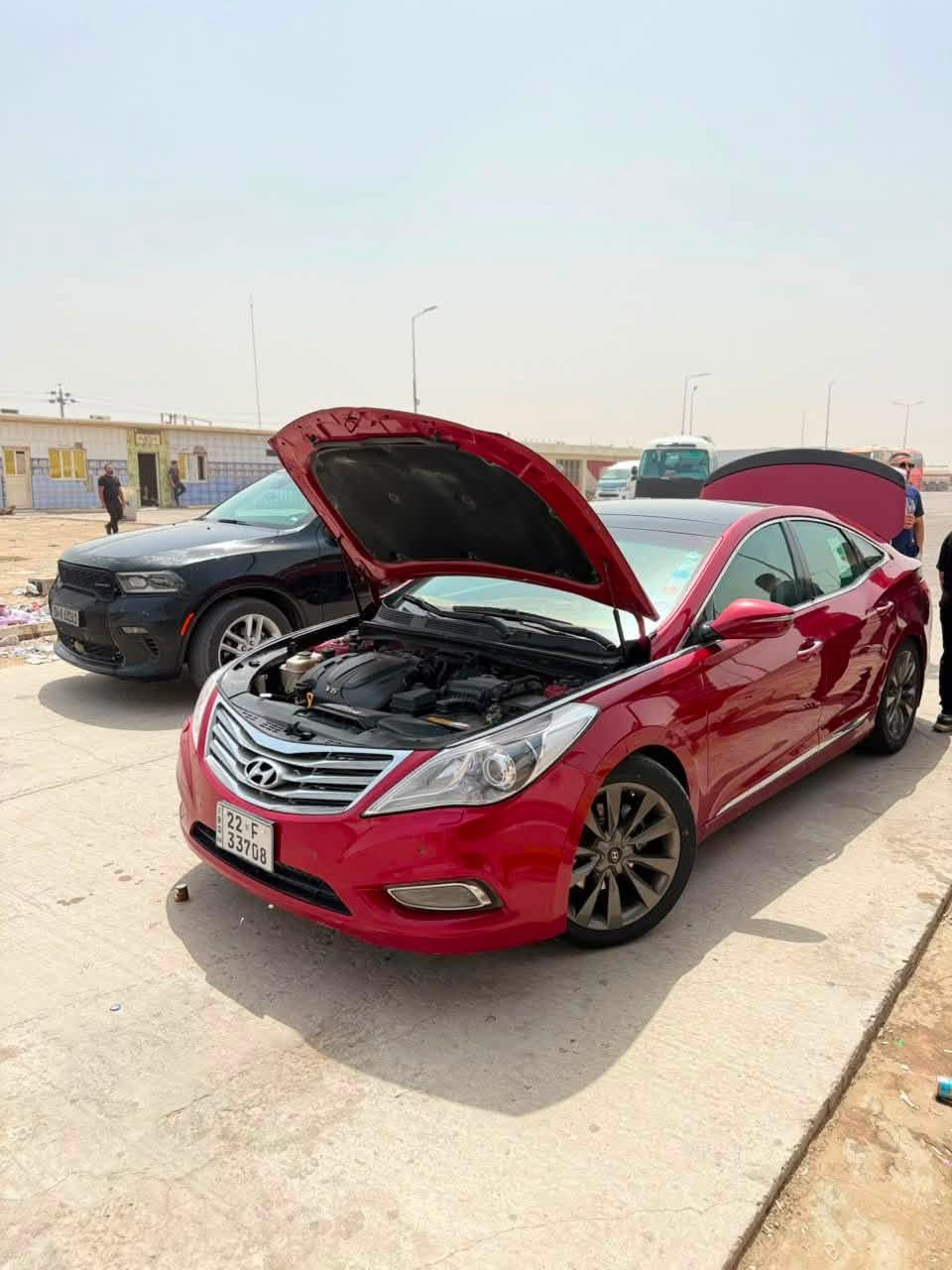 ازيرا خليجي موديل 14
6 سلندر 3000 
شرط انضف من صوره 

فول مواصفات لون مميز 
اربيل وكاله تسوي بيه عامه 
لوحات جديده وسنويه ٥ سنوات 
بيها باب خلف العبري بارد 
وبيها مكان بارد باب العبري صغير فقط 

كير ومكينه مكفولات سياره جاهزه من كلشي ما ناقصها اي شي  سياره كامله مكمله 
١٣٥ وبيها مجال  قليل للشراي 
 
رقم الموبايل / ***********

