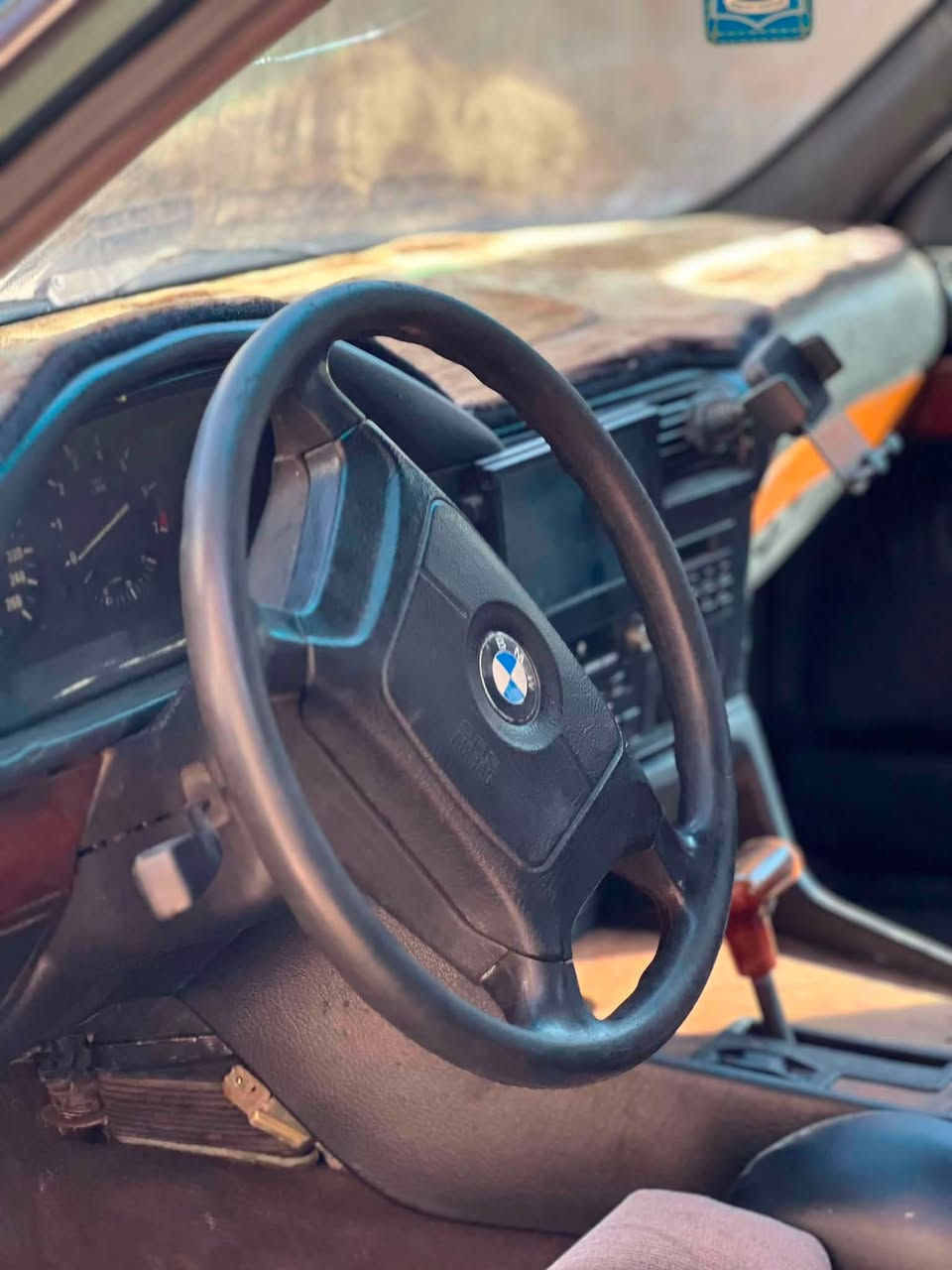 بي ام حجم 530 للبيع موديل 1995 حجم محرك 30 V8 سياره فول مواصفات كير توماتيك محرك كير شرط طخم تايرات جديد طخم امامي وخلفي جديد سياره جاهزه 
سياره بسمنه رقم جديد مسطره نينوى 
مكان موصل
فقط بيه ملاحظه بوند ودعاميه يرادله صبغ 
سعر 68 وبيه مجال 
***********
