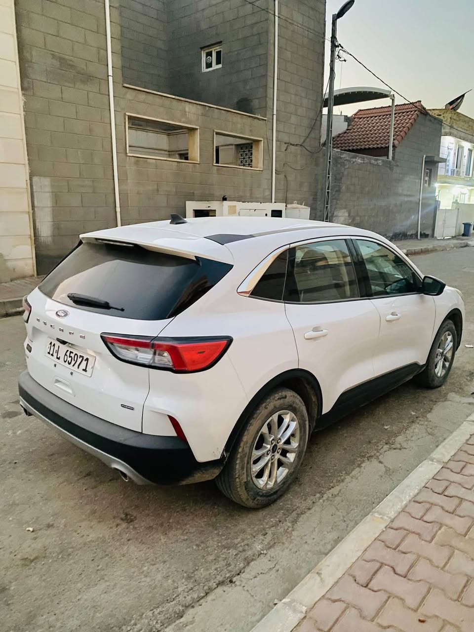 السلام عليكم للبيع فورد سكيب هايبرد فول موصفات ماعدا الفتحة موديل 22 محرك 2500 تنفس طبيعي وحادثها موضح بالصور السعر 125 وبيها مجال مكاني بابل ***********
