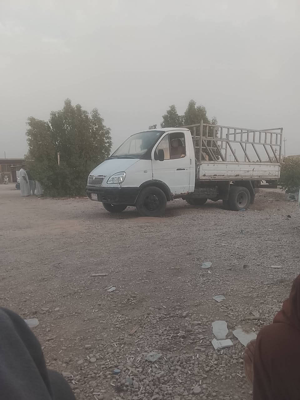 للبيع • سيارة • شاحنة